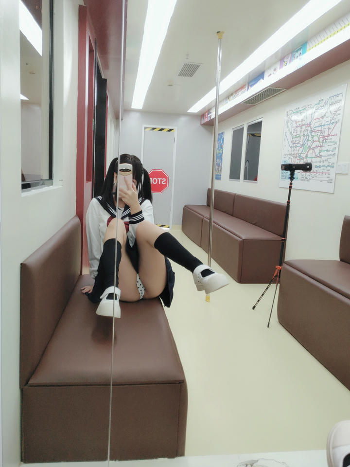 日奈娇 NO.215 列车JK[140P-2.2G]_第7集