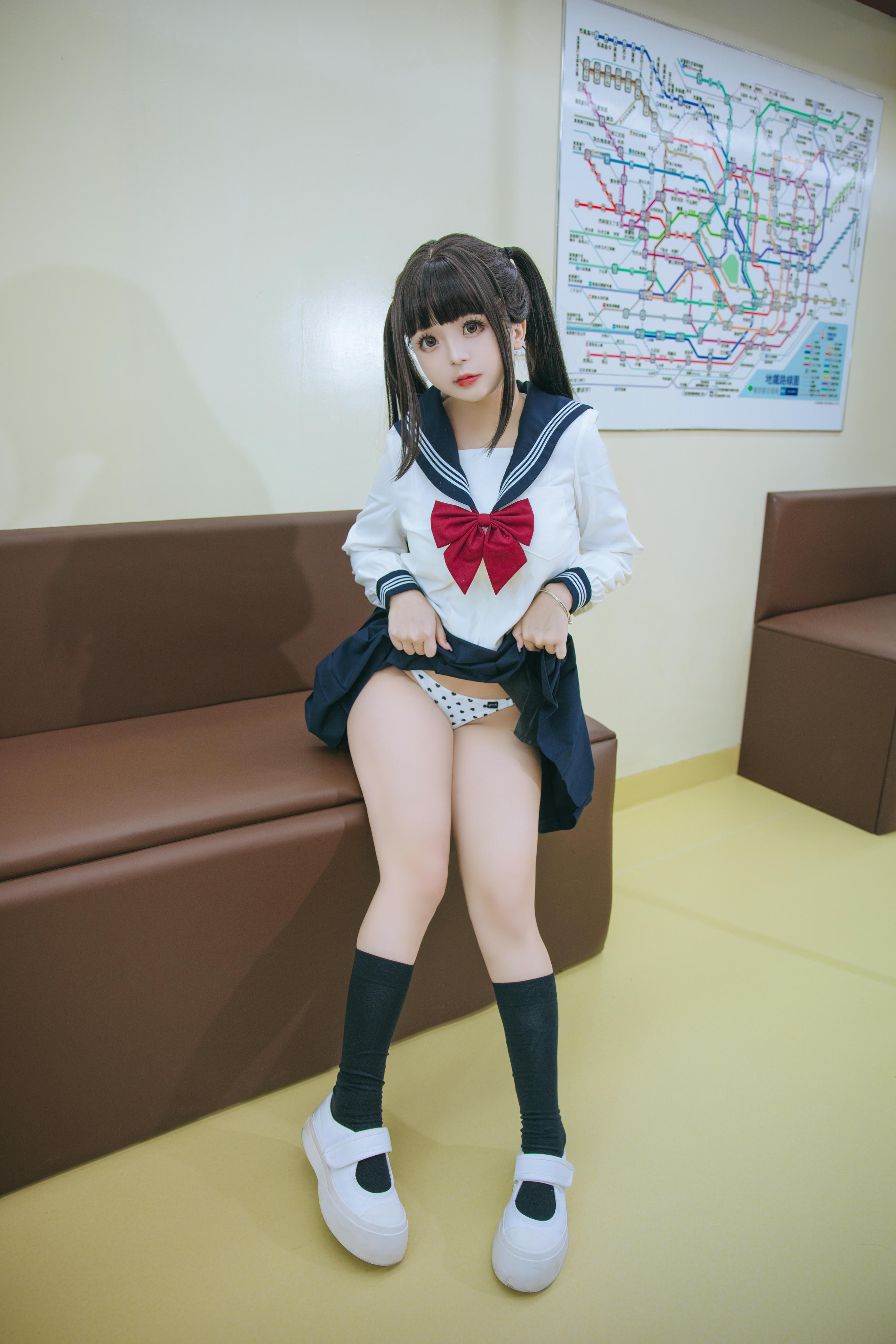 日奈娇 NO.215 列车JK[140P-2.2G]_第1集