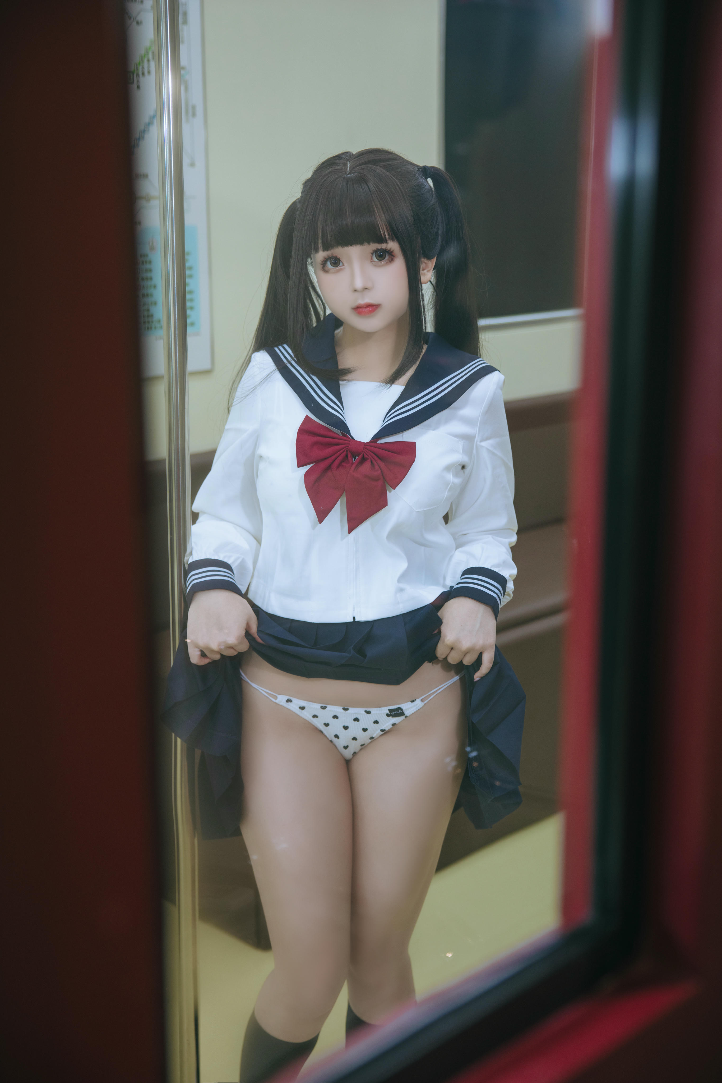 日奈娇 NO.215 列车JK[140P-2.2G]_第1集