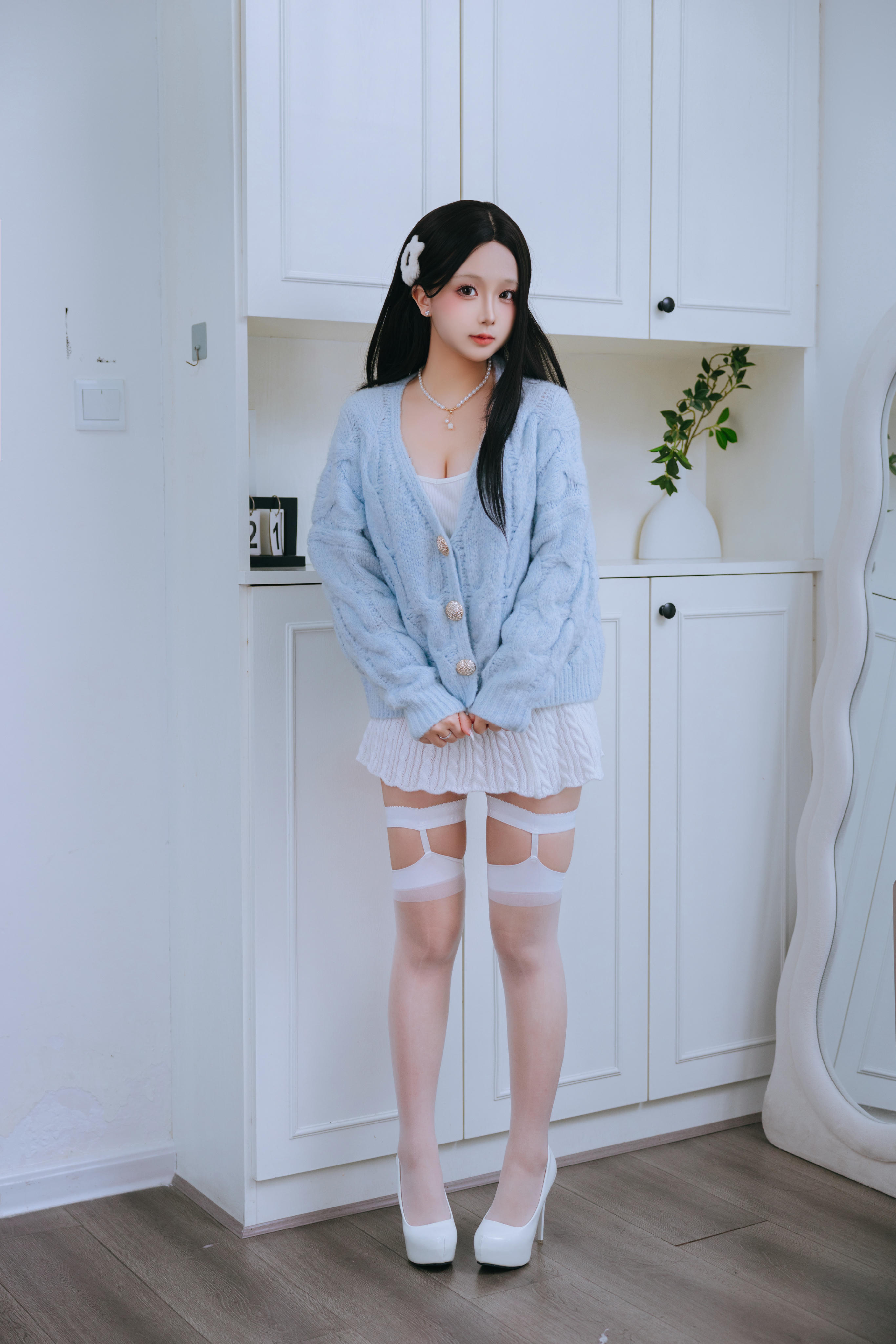 日奈娇 NO.237 与学姐约会[206P5V 1.58G]_第2集