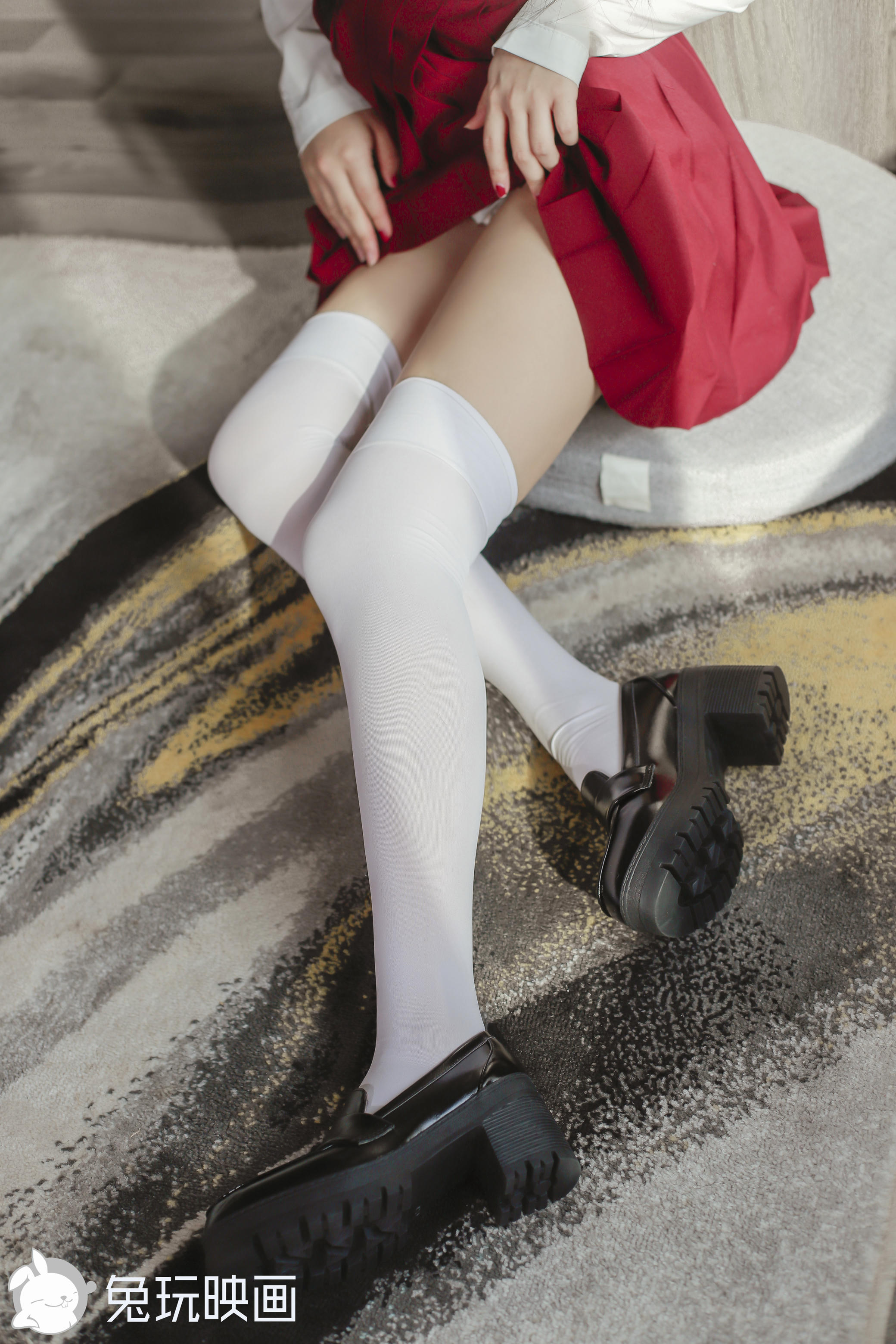 27【日奈娇】一袭红裙 [40P-573MB]_第1集