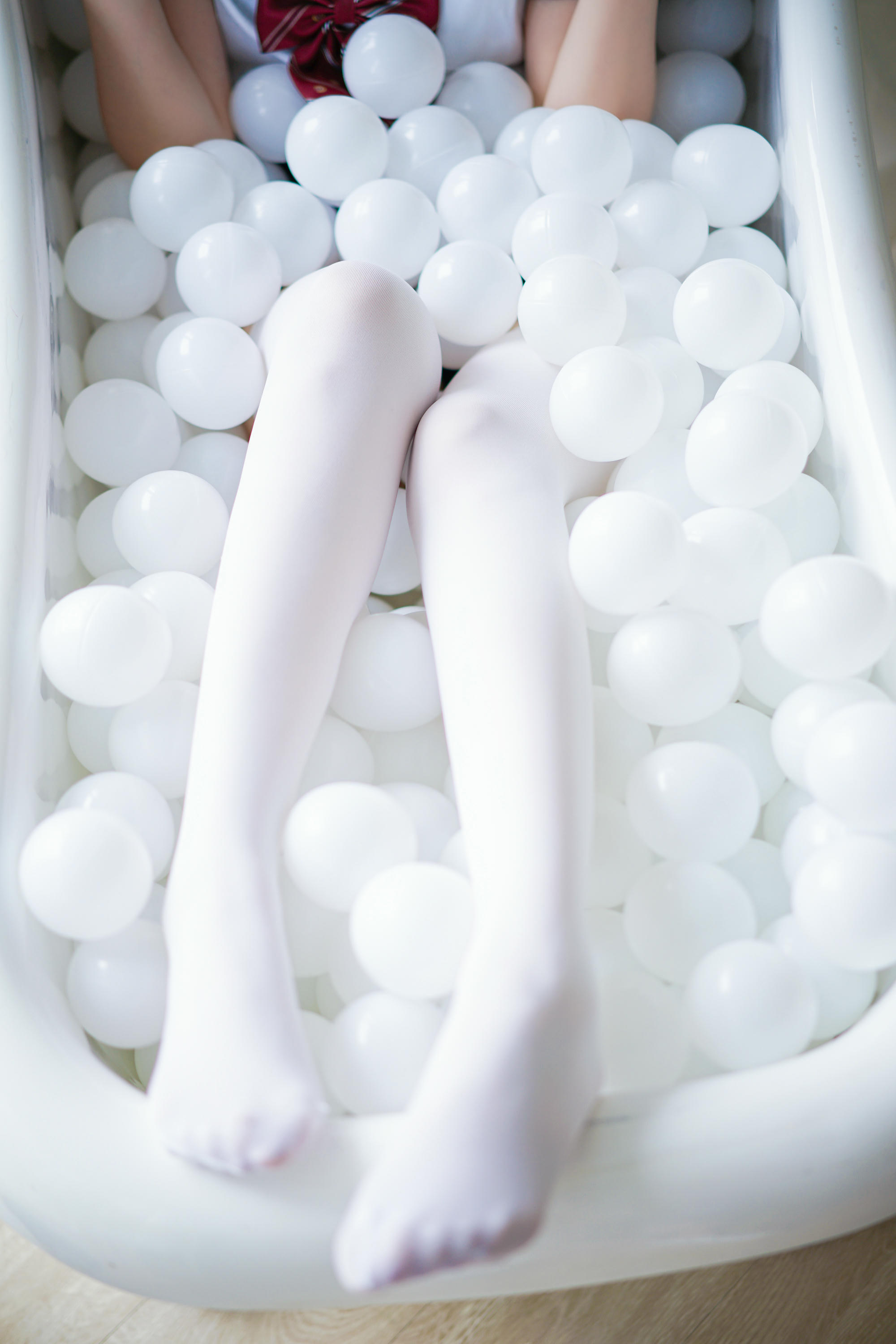 日奈娇 NO.028 制服死库水[40P-272MB]_第1集