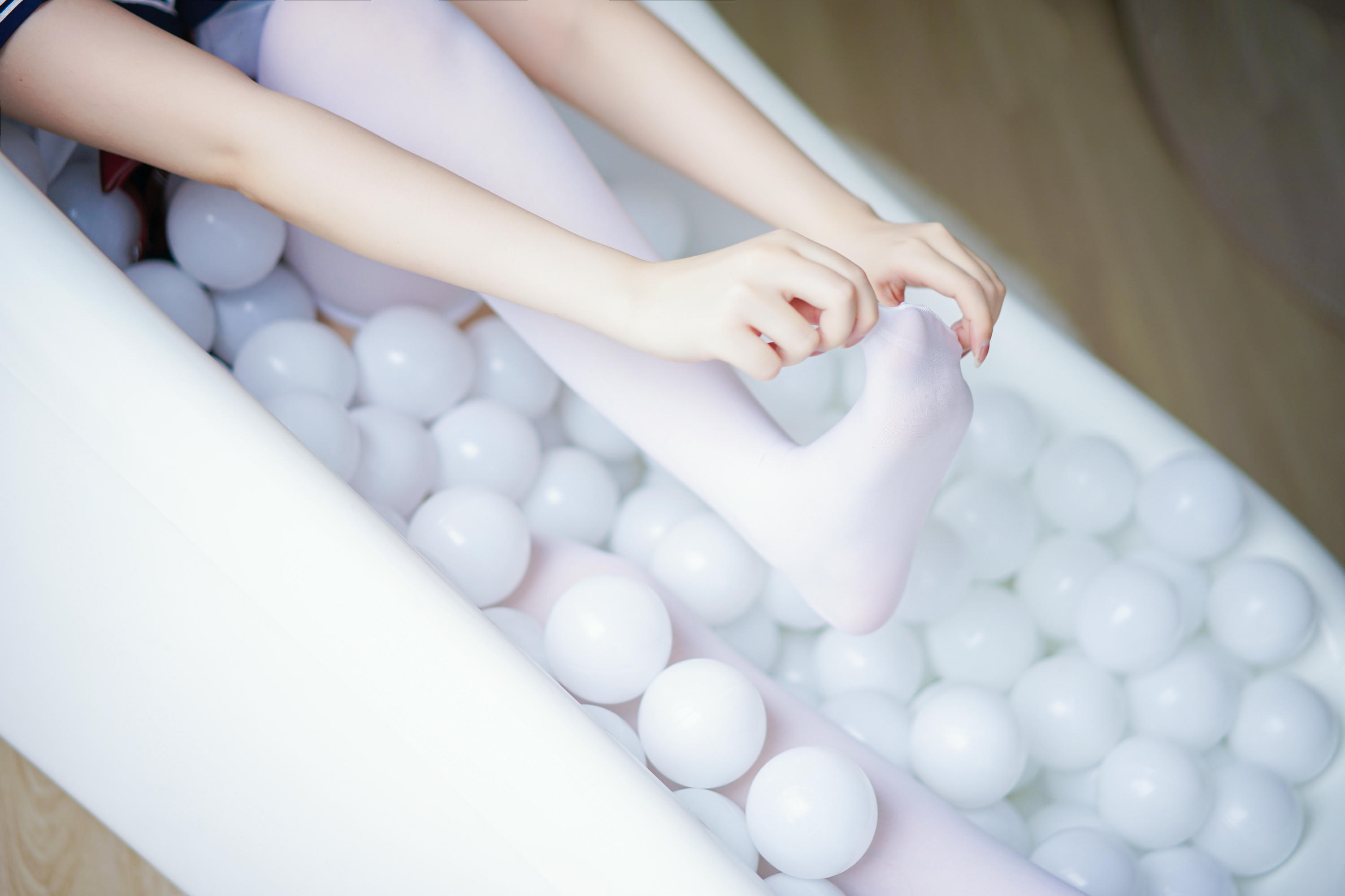 日奈娇 NO.028 制服死库水[40P-272MB]_第2集