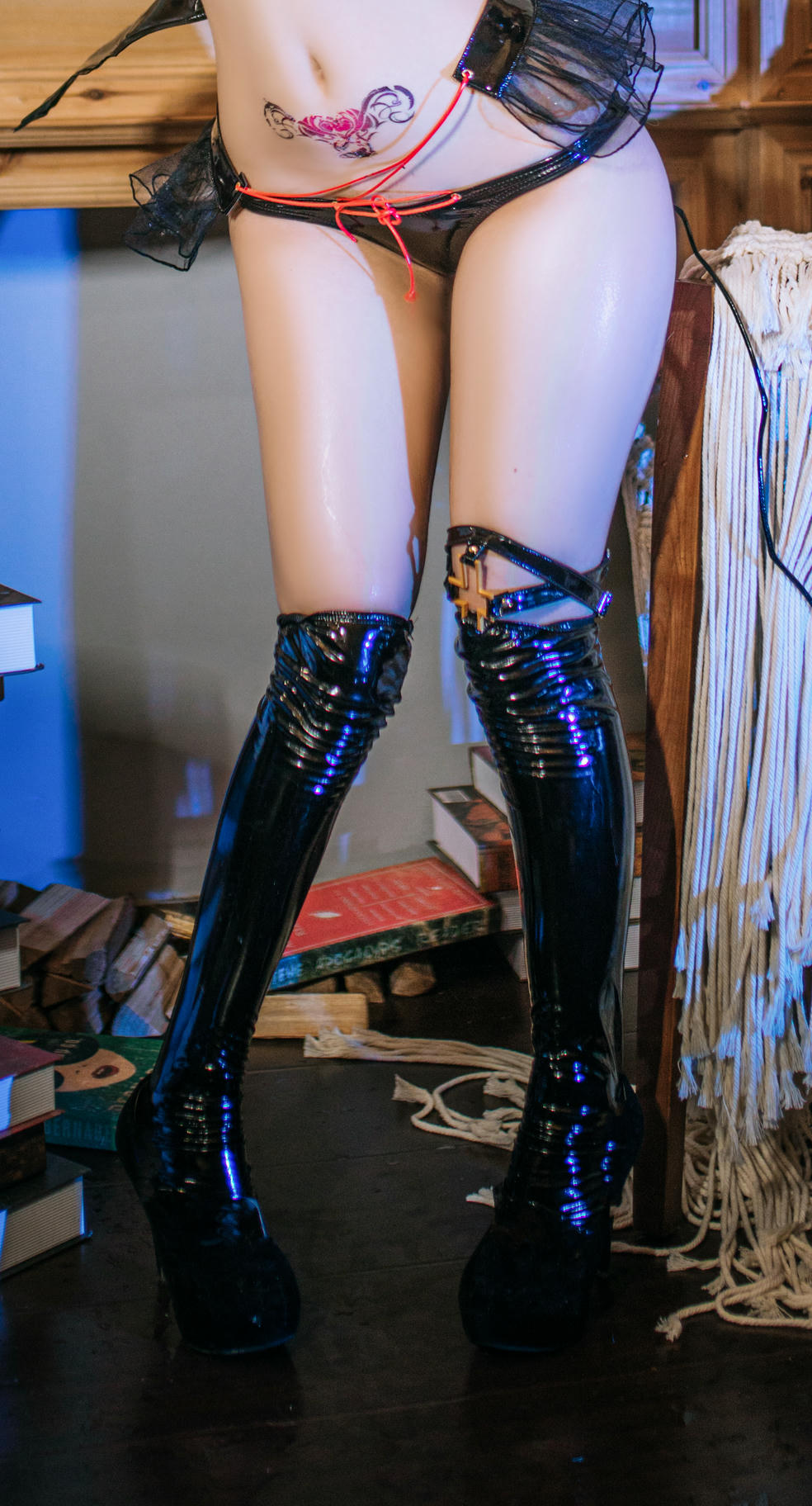 日奈娇 NO.030 束缚魅魔[100P5V-1.12GB]_第3集