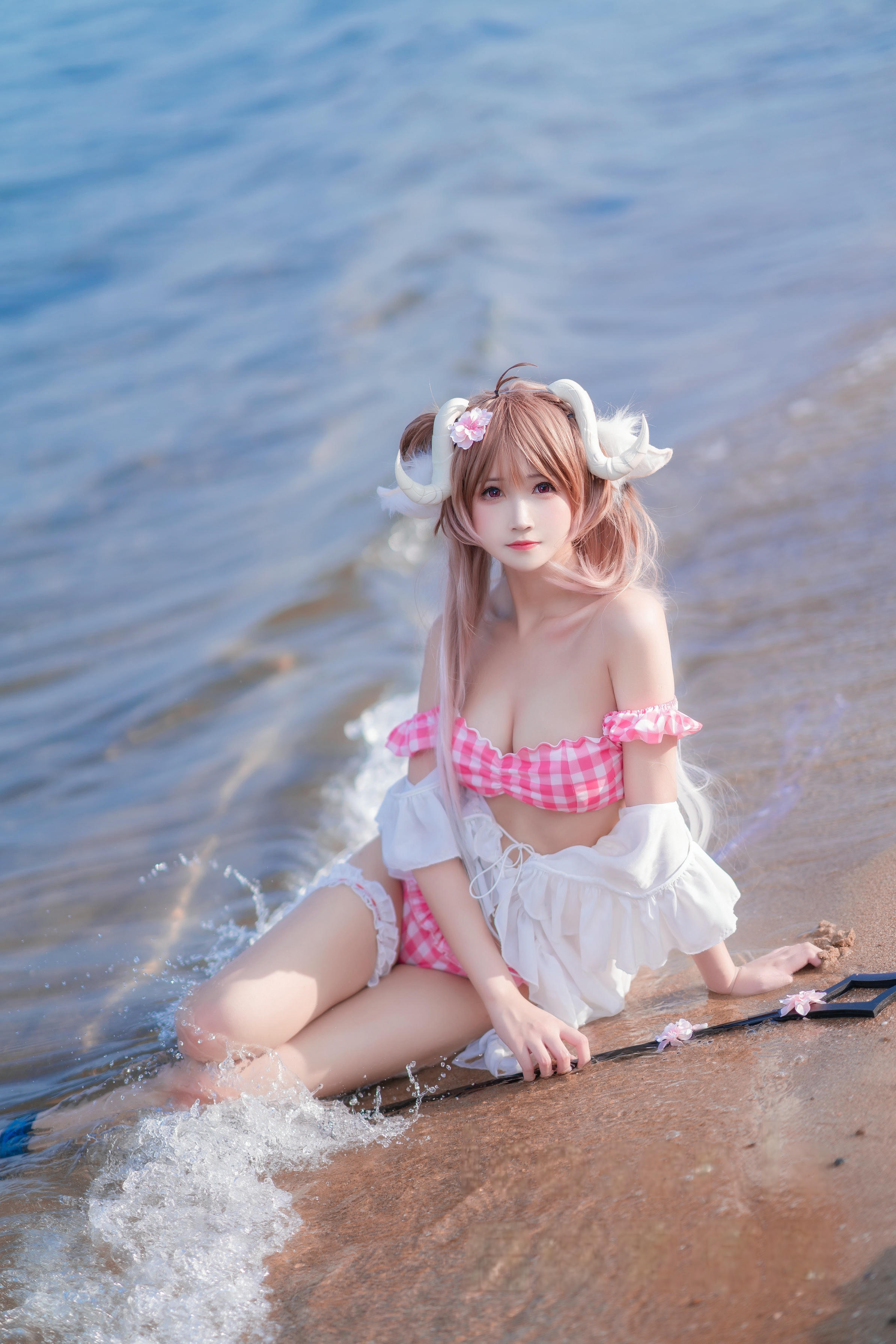 三度_69 NO.072 小羊泳装[17P 197.2M]_第1集