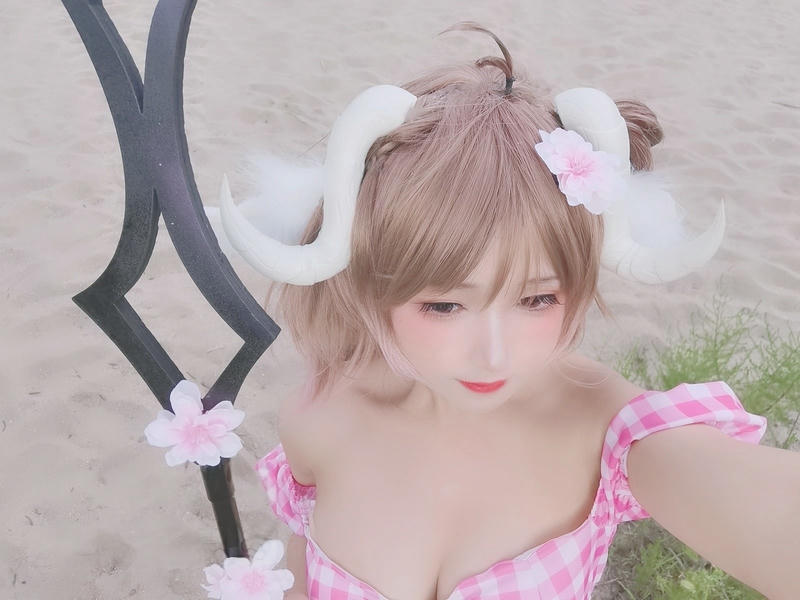 三度_69 NO.072 小羊泳装[17P 197.2M]_第1集