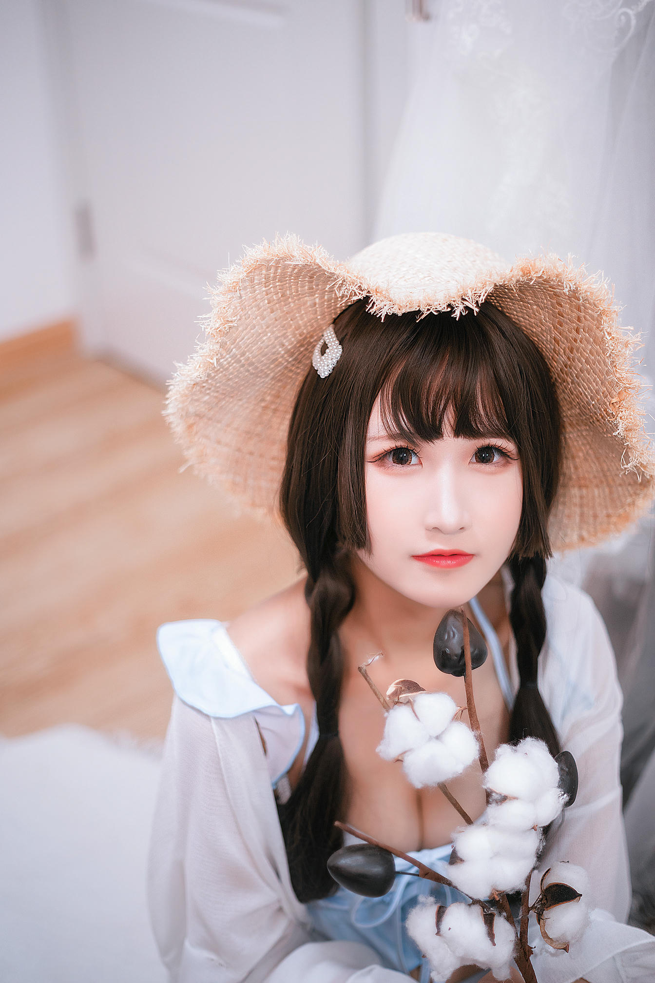 三度_69 NO.020 房间里的夏天 [42P-341MB]_第1集