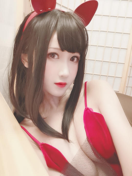 三度_69 NO.031 酒红睡裙自拍 [9P-7MB]_第1集