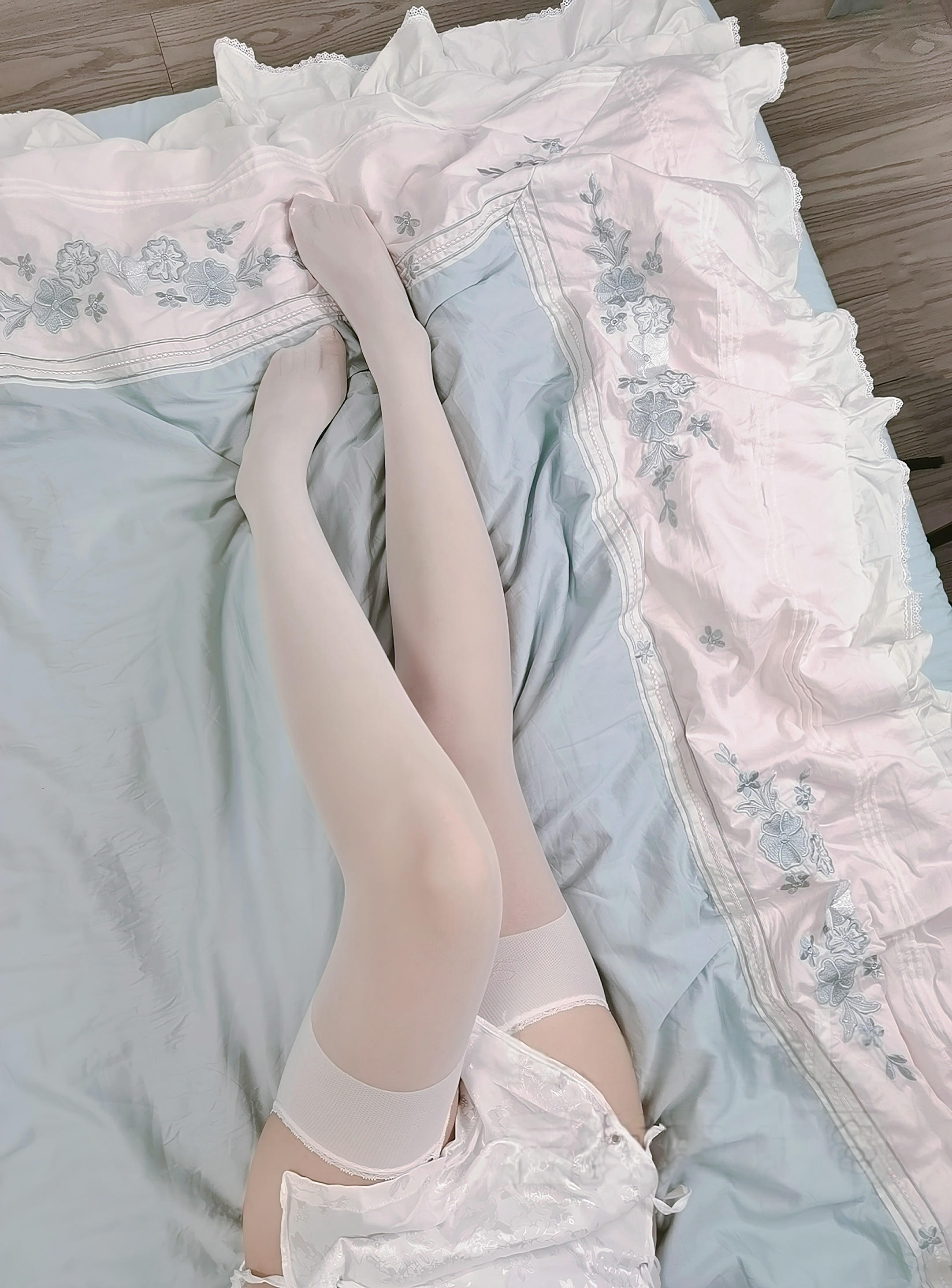 三度_69 NO.067 白旗袍[55P-3V-463.5M]_第2集