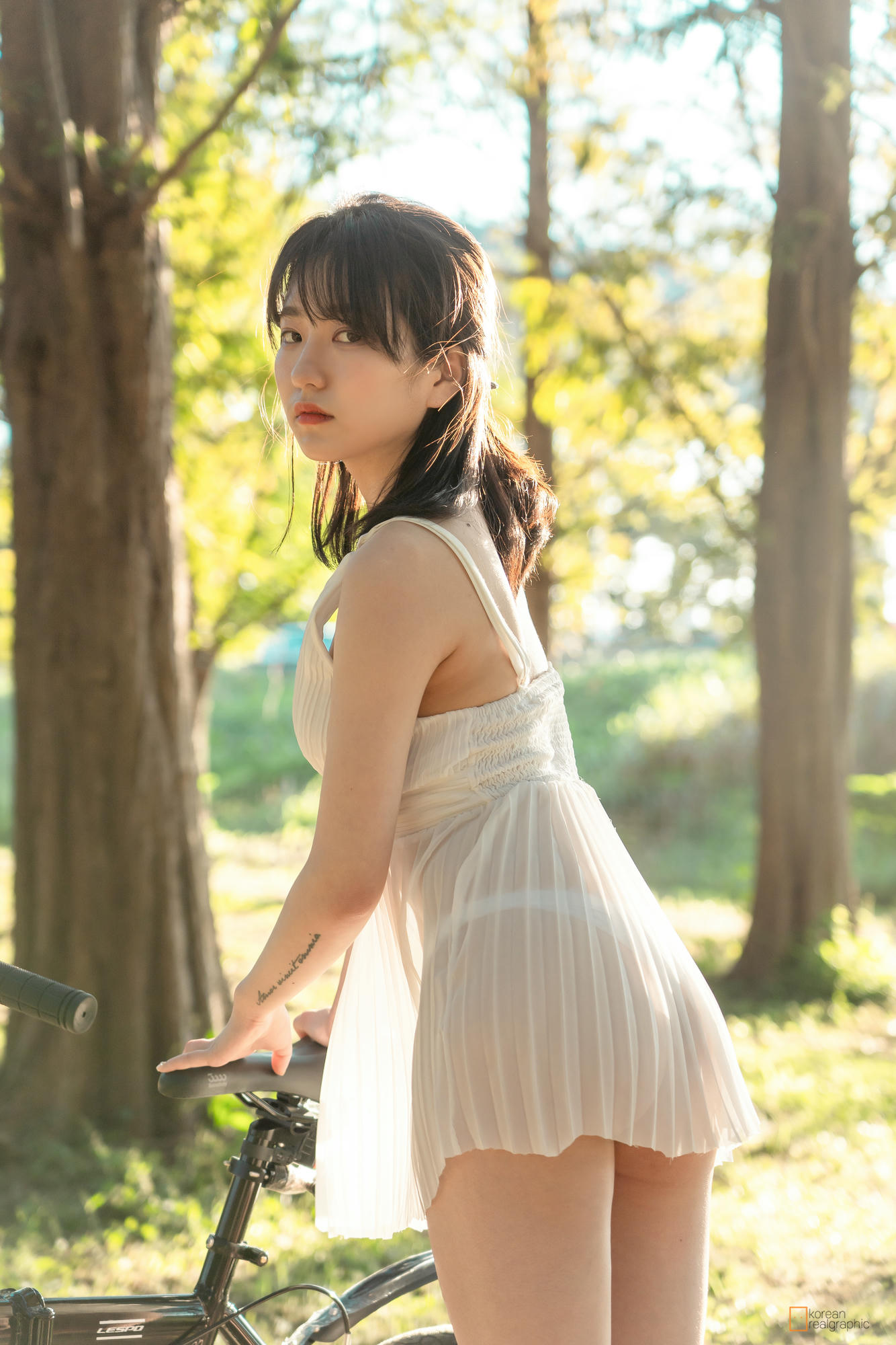 韩国妹子-Sehee (세희) NO.001 [Korean Realgraphic] No.34 Sehee (세희) Bike ride [45P3V 6.92GB]-W-NO34 45p_第2集