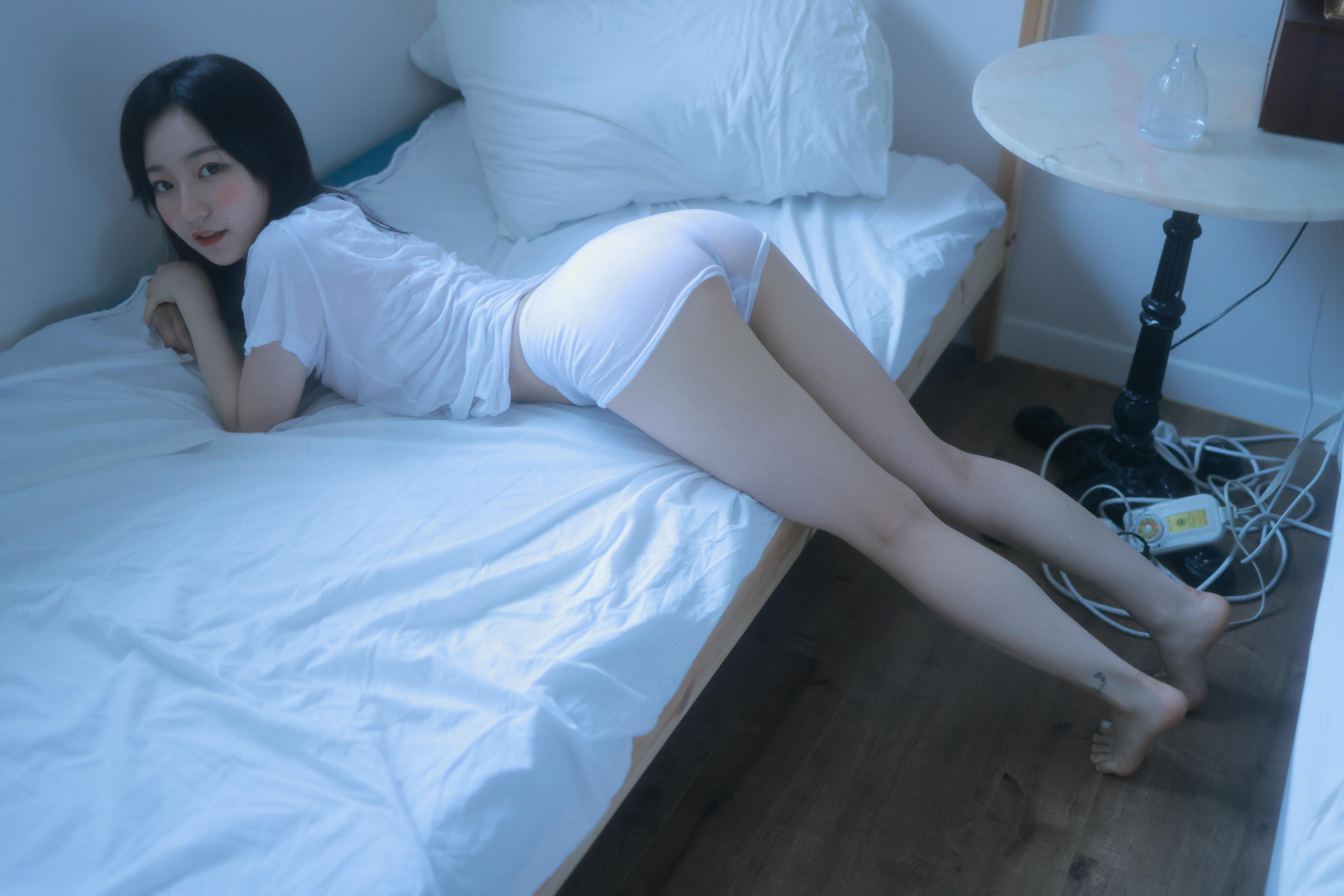 韩国妹子-Sehee (세희) NO.019 A bad sprayer [78P1V-1.78GB]_第4集