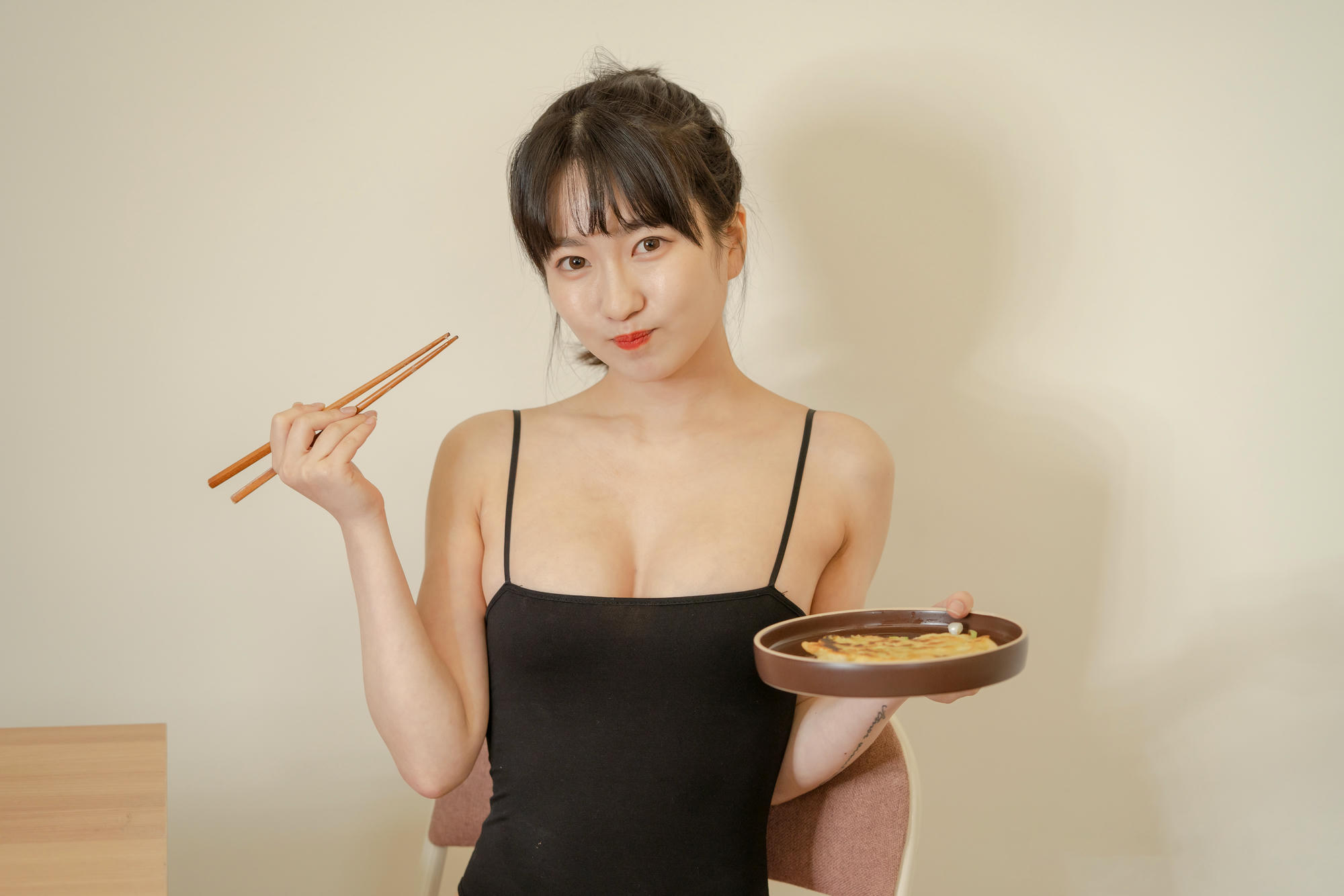 韩国妹子-Sehee (세희) NO.002 [Korean Realgraphic] No.65 Sehee (세희) [36P4V 2.27GB]_第2集