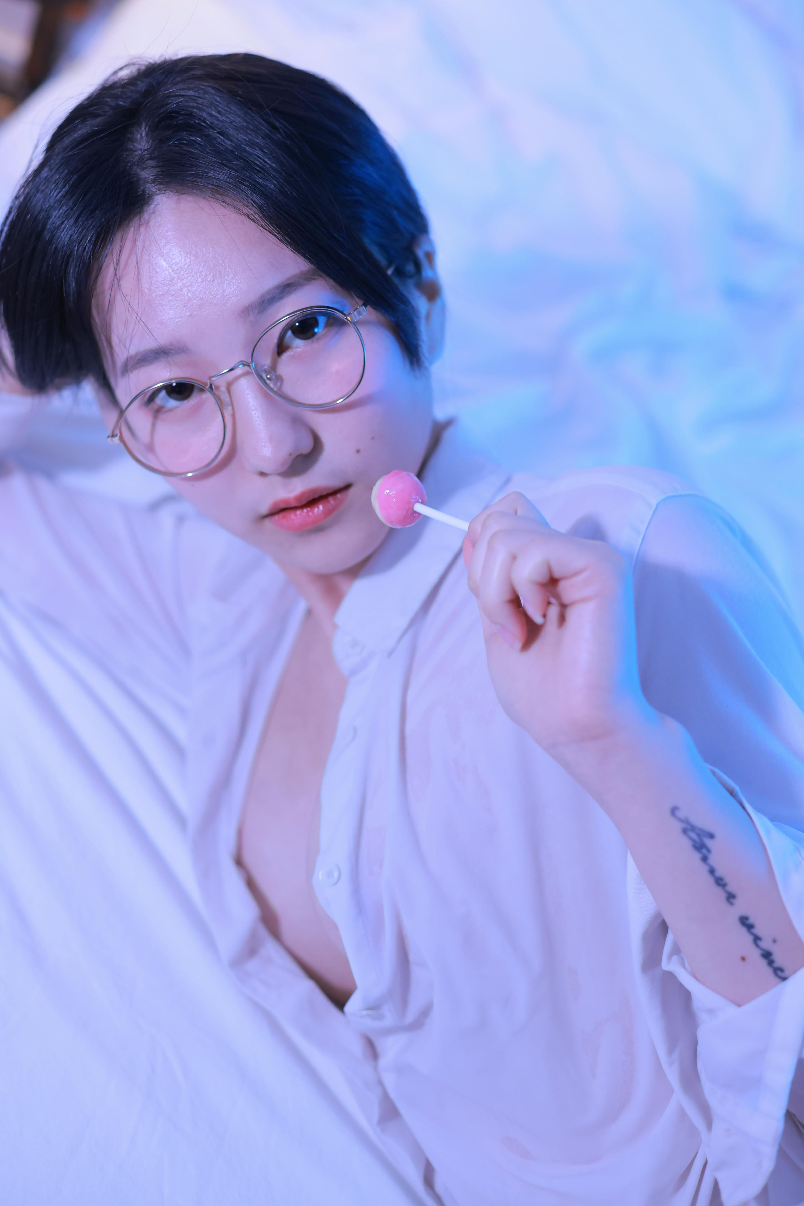 韩国妹子-Sehee (세희) NO.021 Glasses Shirt [112P1V-1.78GB]_第2集