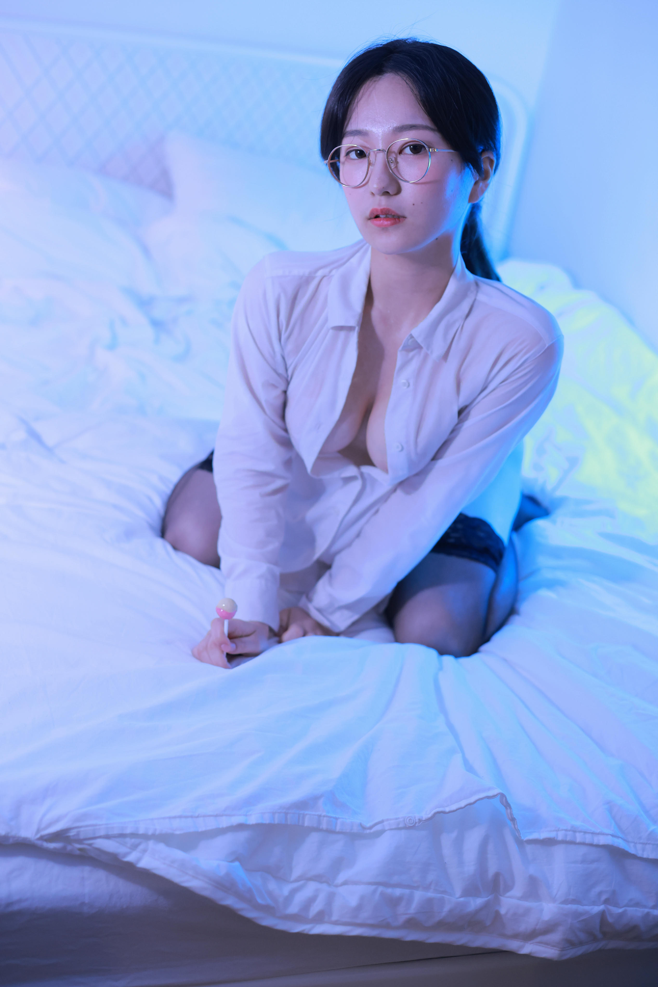 韩国妹子-Sehee (세희) NO.021 Glasses Shirt [112P1V-1.78GB]_第2集