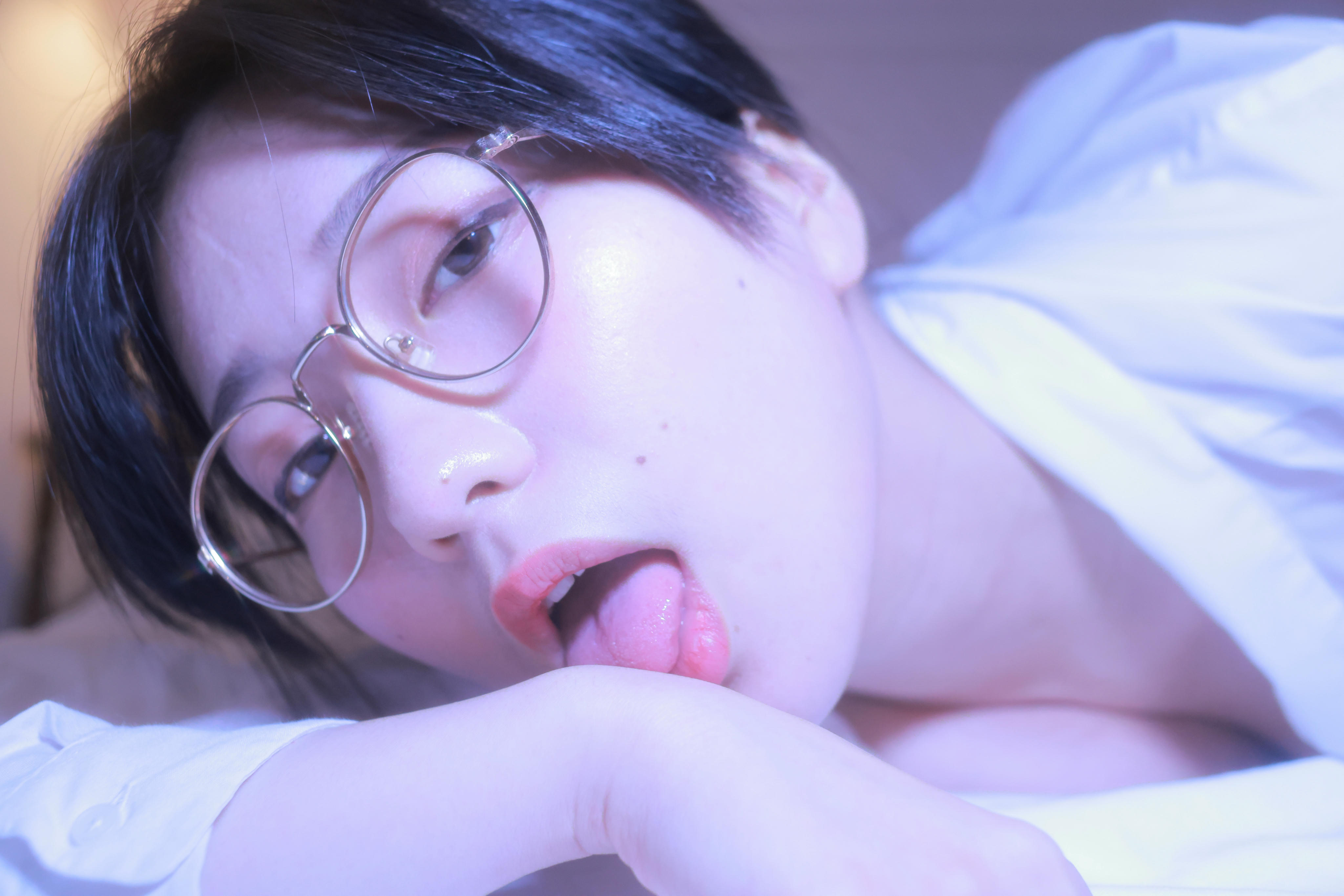 韩国妹子-Sehee (세희) NO.021 Glasses Shirt [112P1V-1.78GB]_第5集