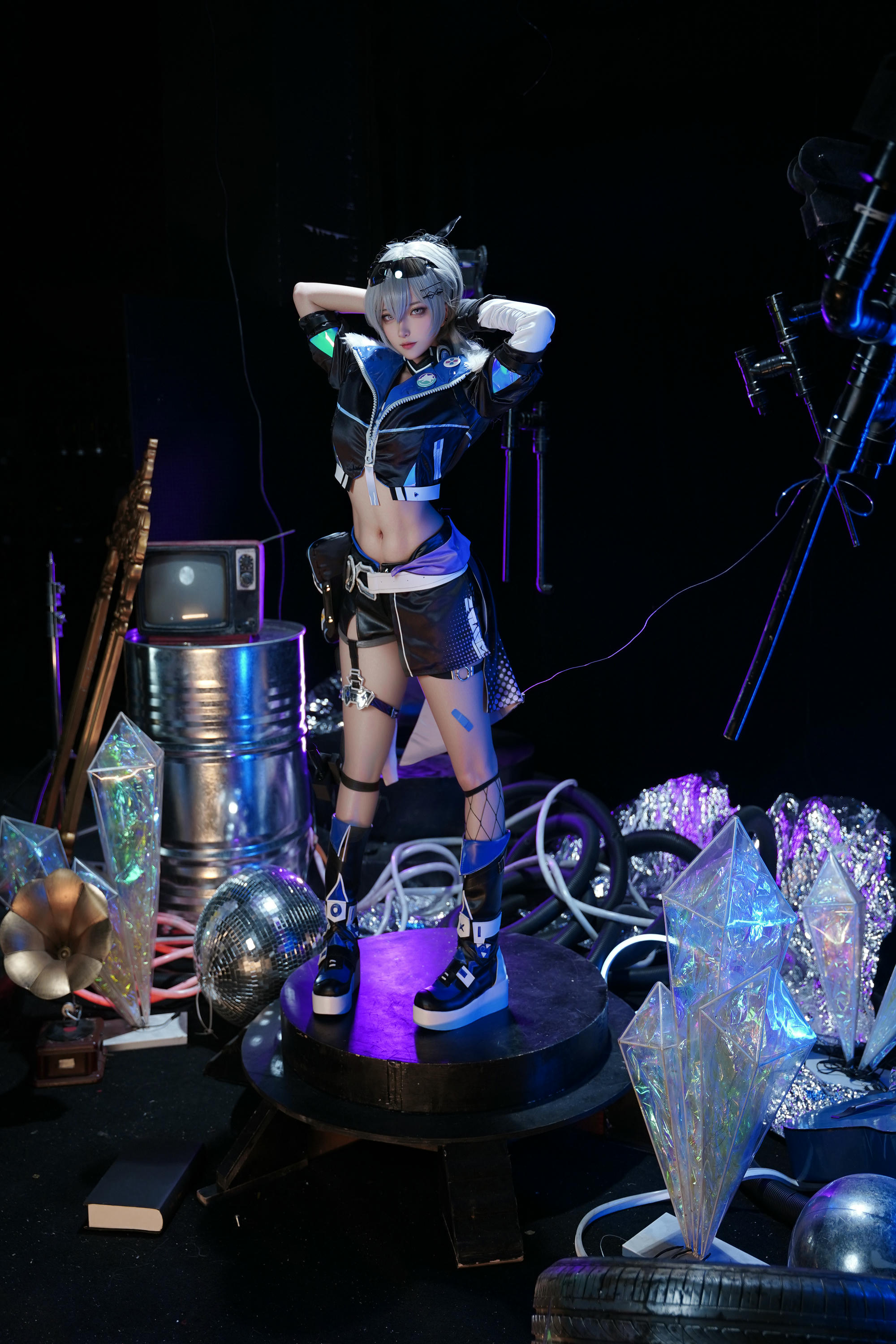 Seya-狮砸 NO.011 银狼 万叶[18P-154.4M]_第1集