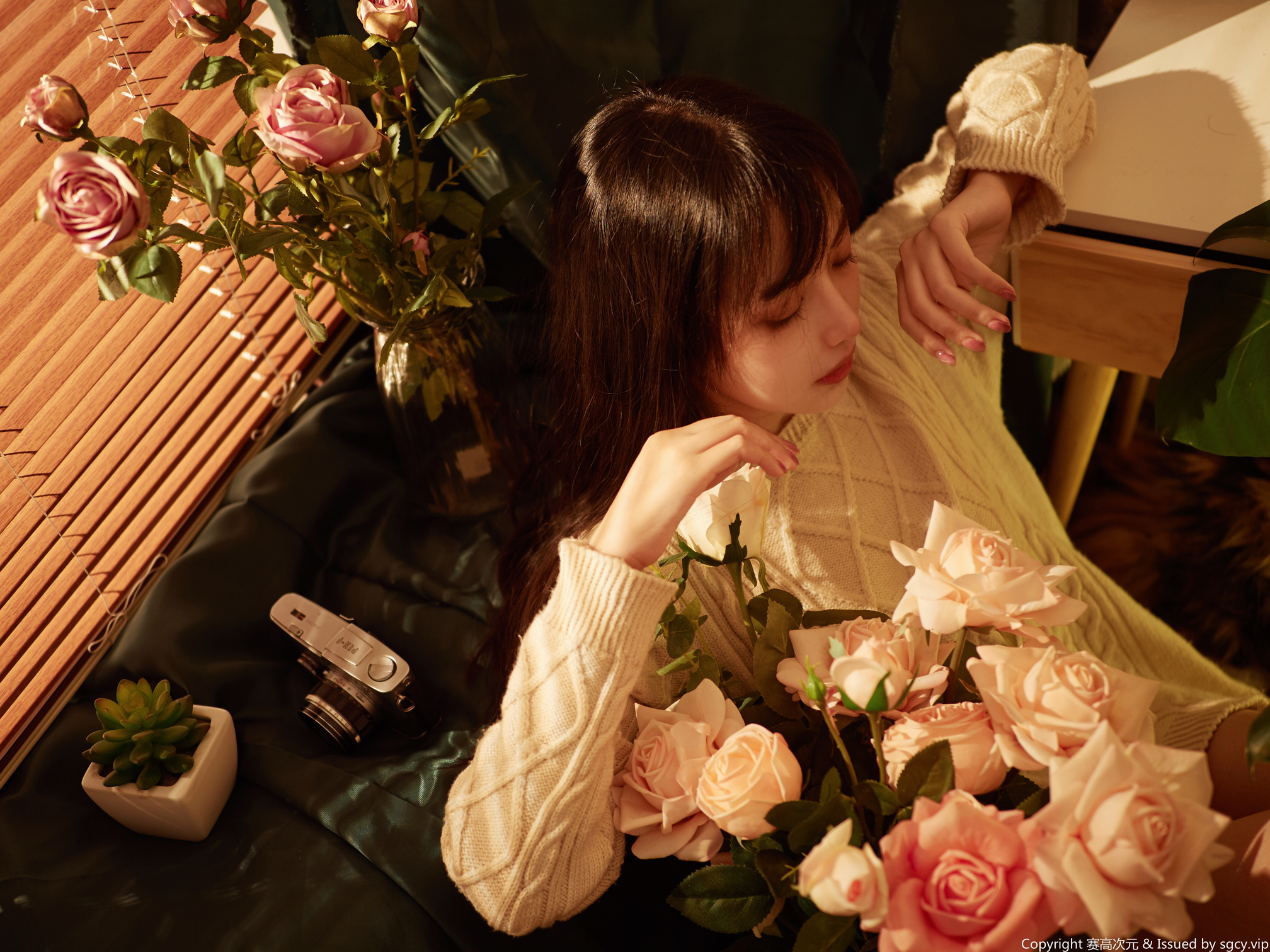 Shika小鹿鹿 NO.000 30W粉丝福利 [23P 425MB]_第1集