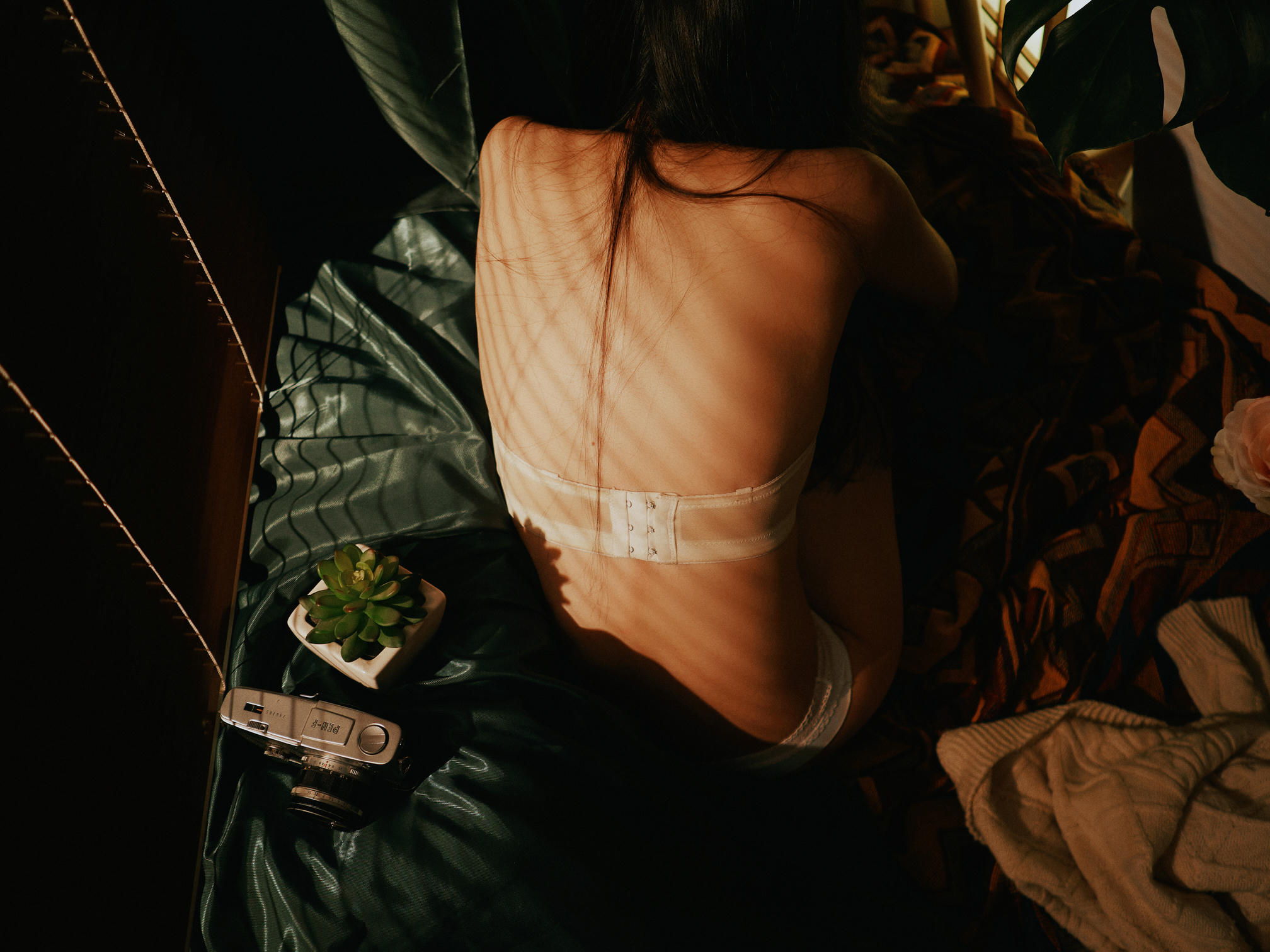 Shika小鹿鹿 NO.001 20万粉丝福利 [23P-190MB]_第2集