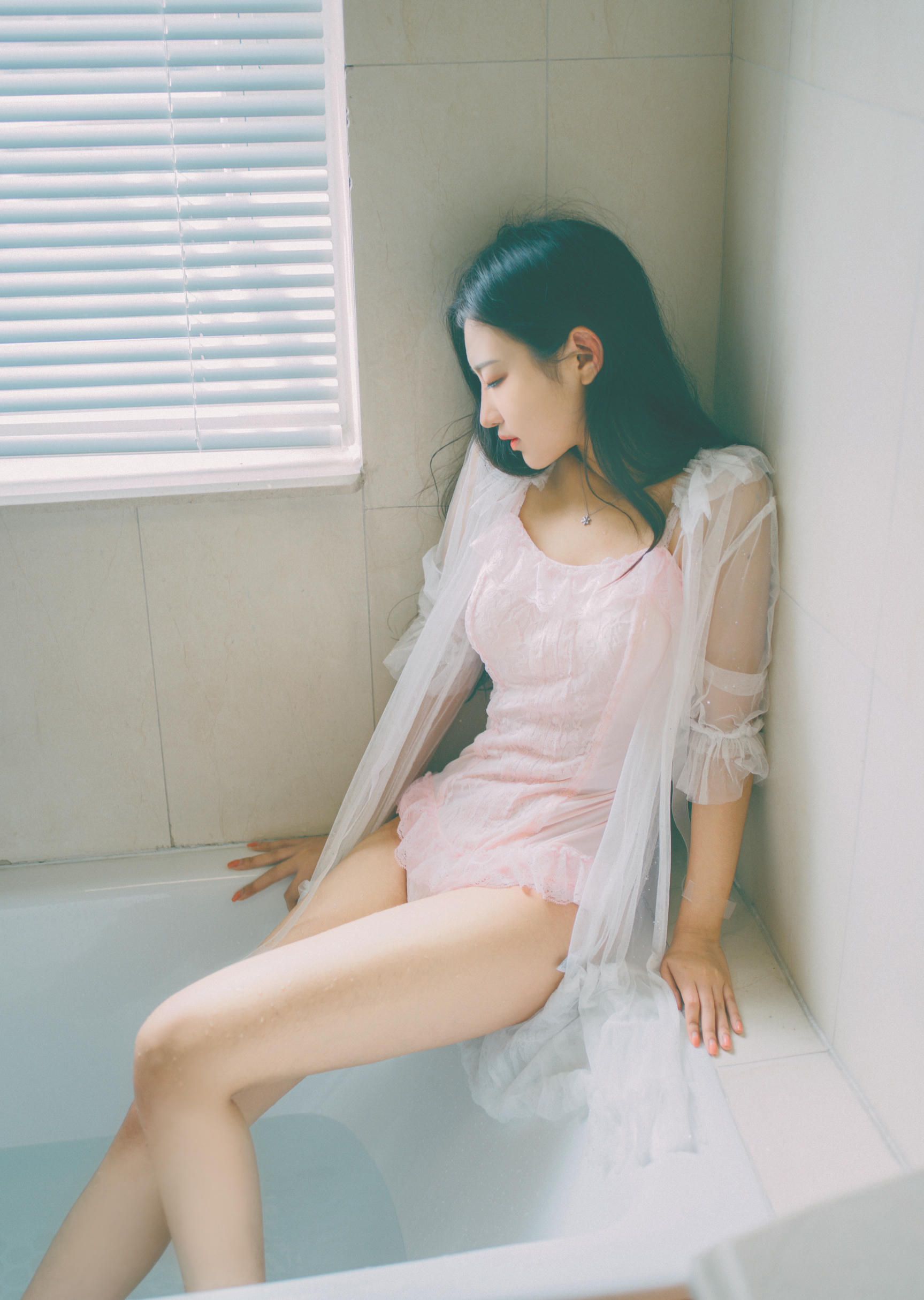 Shika小鹿鹿 NO.048 浴池 [9P-34MB]_第1集