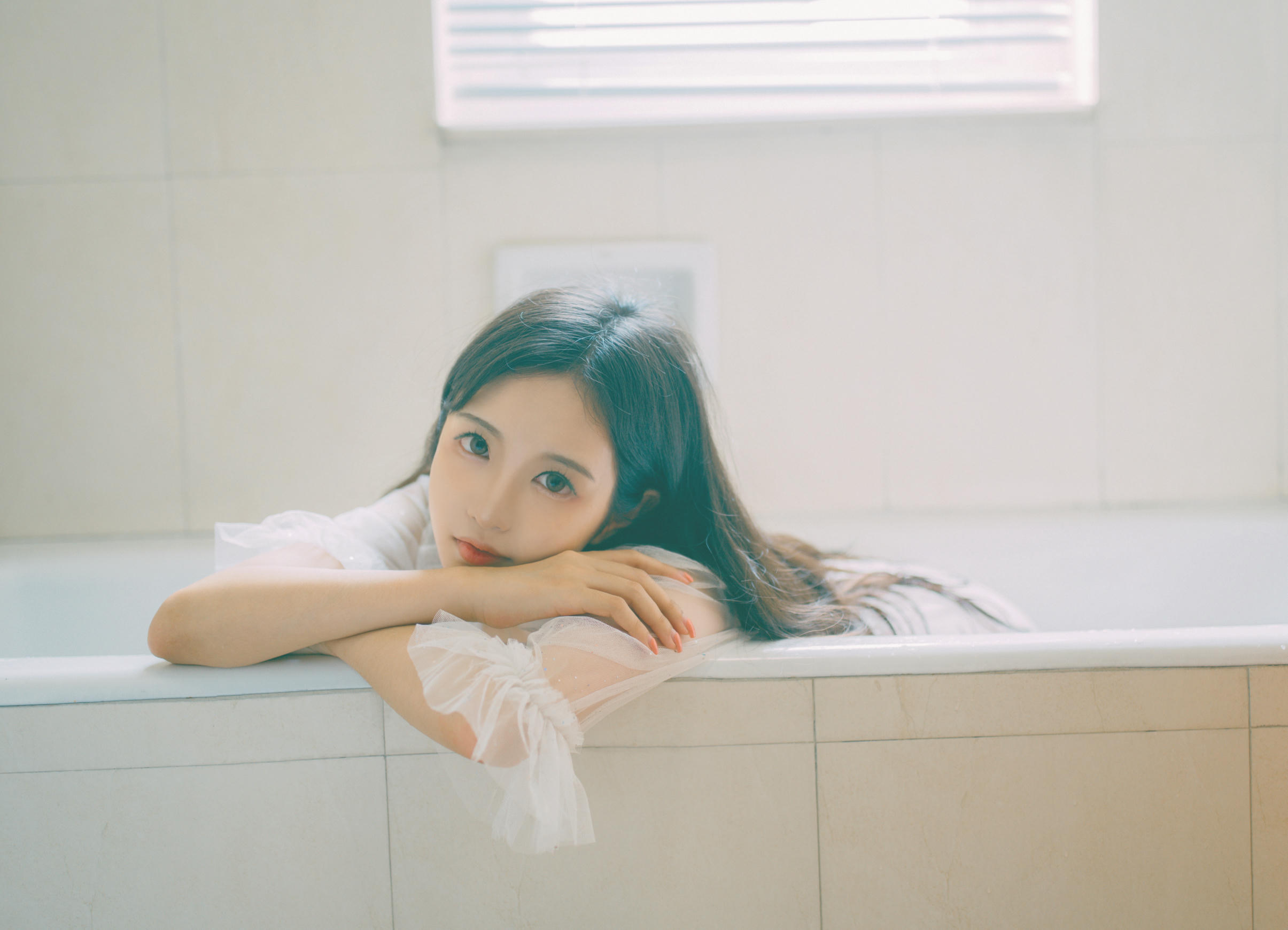 Shika小鹿鹿 NO.048 浴池 [9P-34MB]_第1集