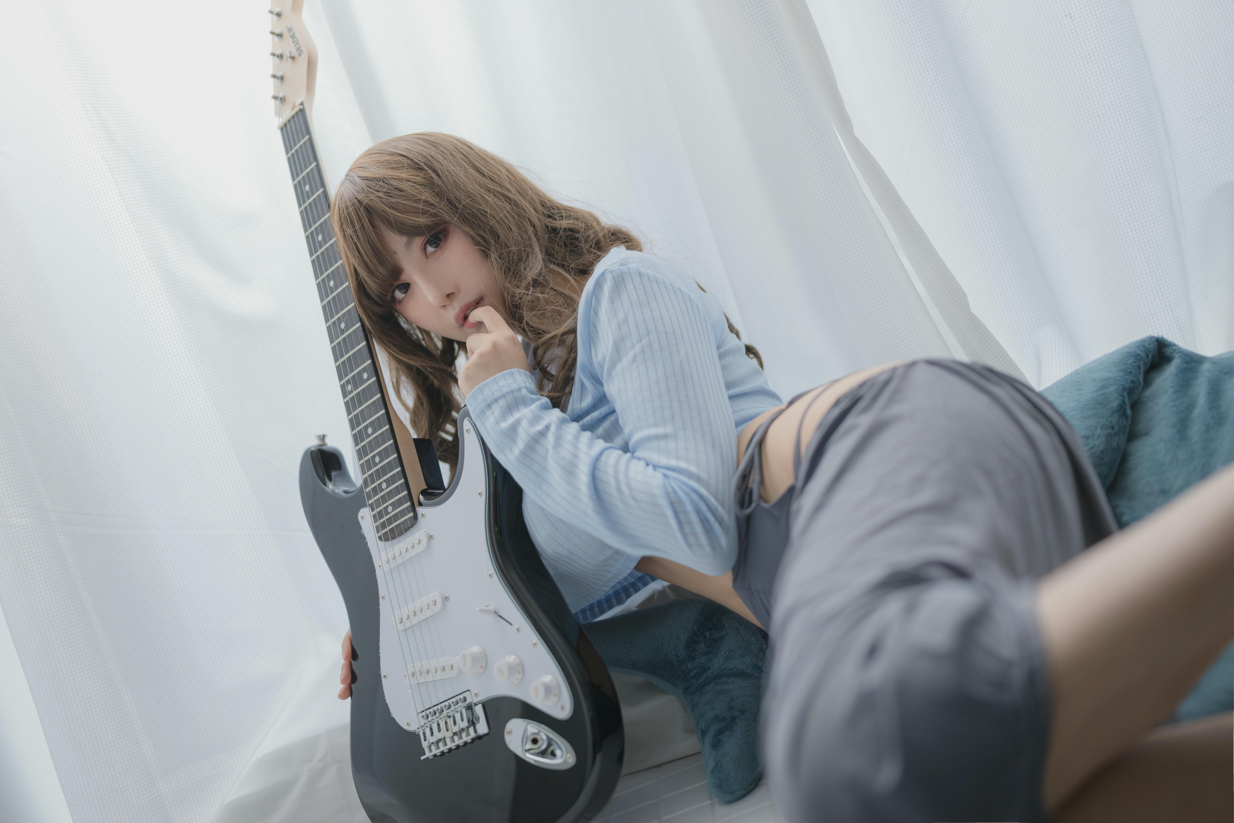 Shika小鹿鹿 NO.079 吉他妹妹 [20P-180MB]_第1集