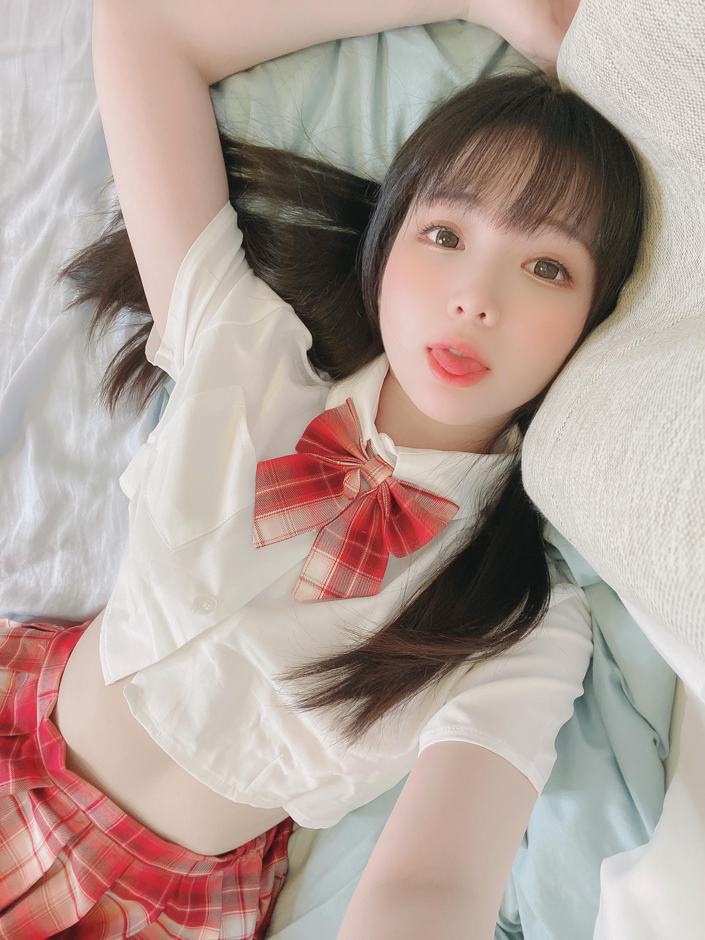 霜月shimo NO.075 Fantia 2022年06月会员合集(6期) [122P-990MB]-2022-06-15 制服💘 [15P-121MB]_第1集