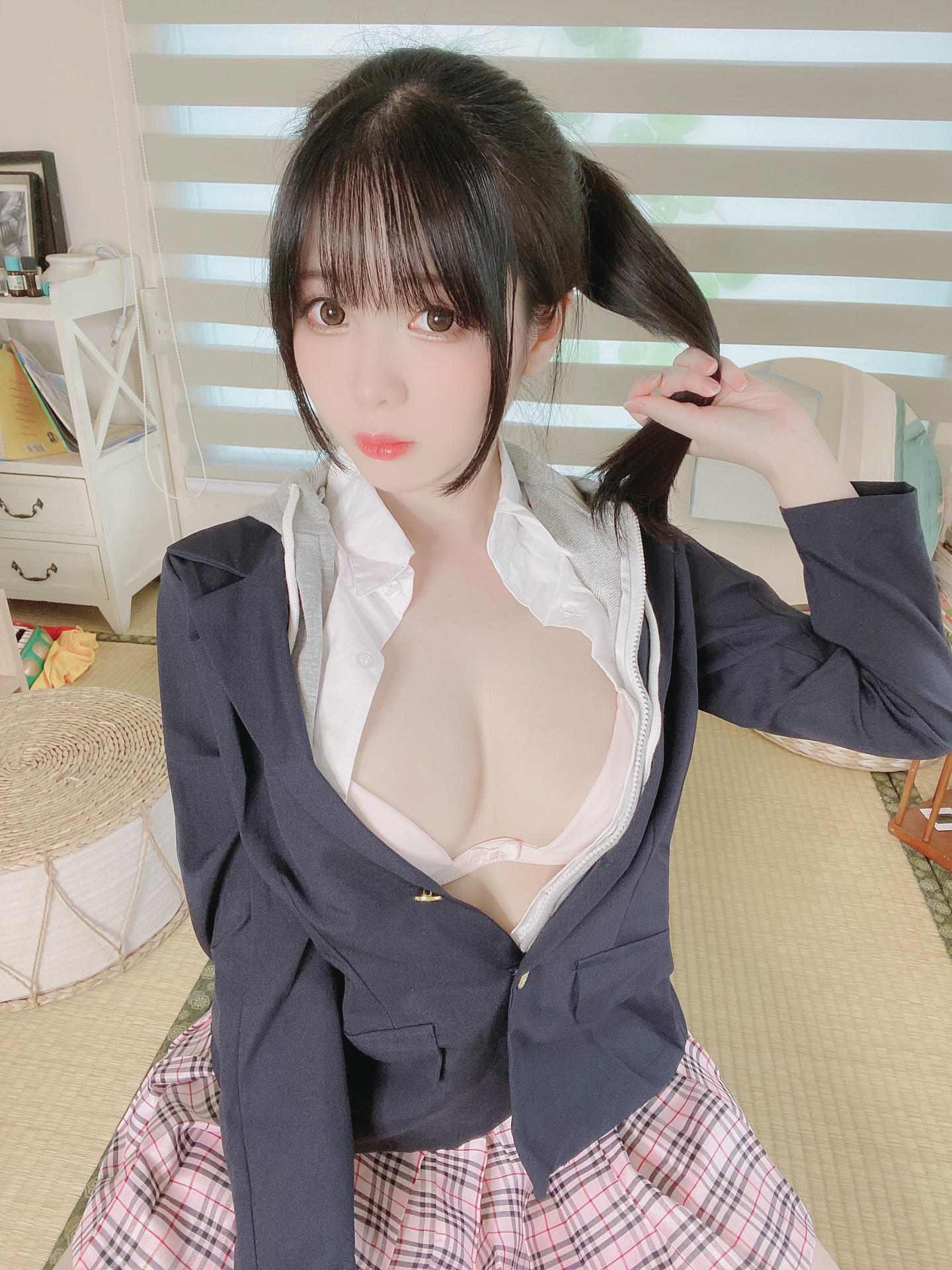 霜月shimo NO.080 Fantia 2022年10月会员合集(5期) [112P-836MB]-2022-10-28 幼馴染😳 [22P-171.67MB]_第1集