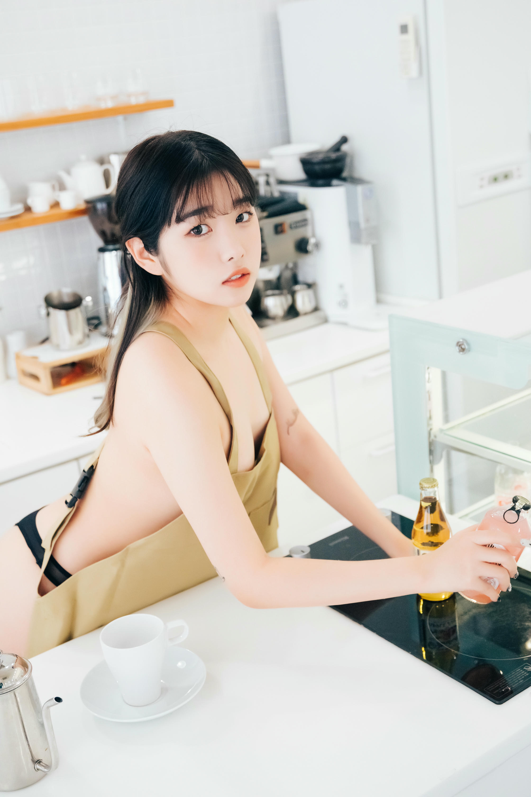 韩国美女-028_Loozy SonSon Nude Apron [111P 1.42GB]-Nude Apron_第3集