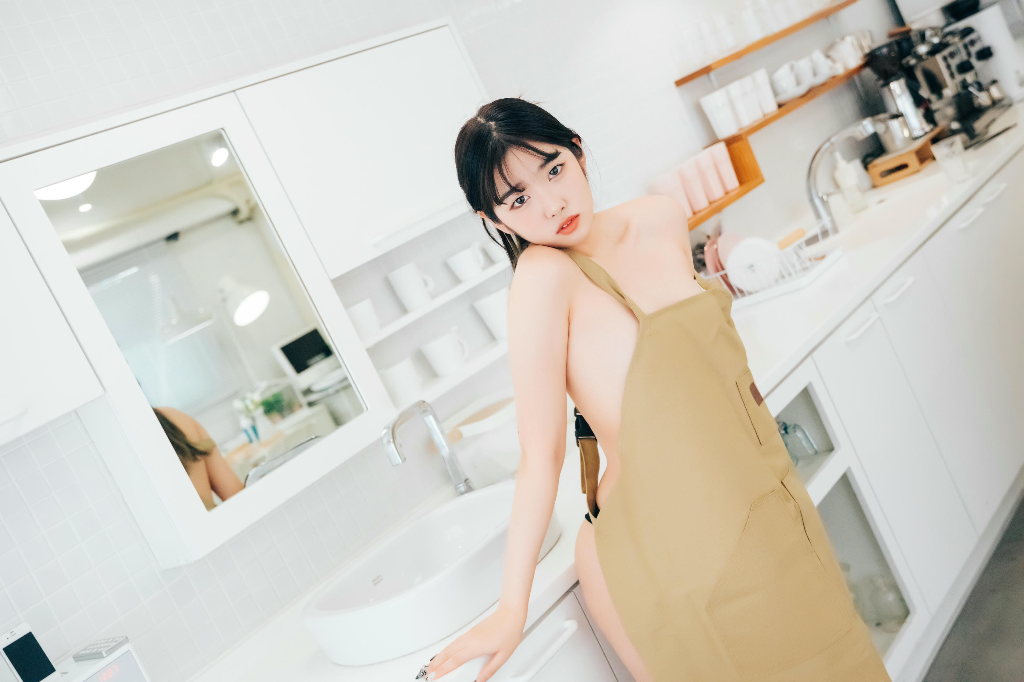 韩国美女-028_Loozy SonSon Nude Apron [111P 1.42GB]-Nude Apron_第4集