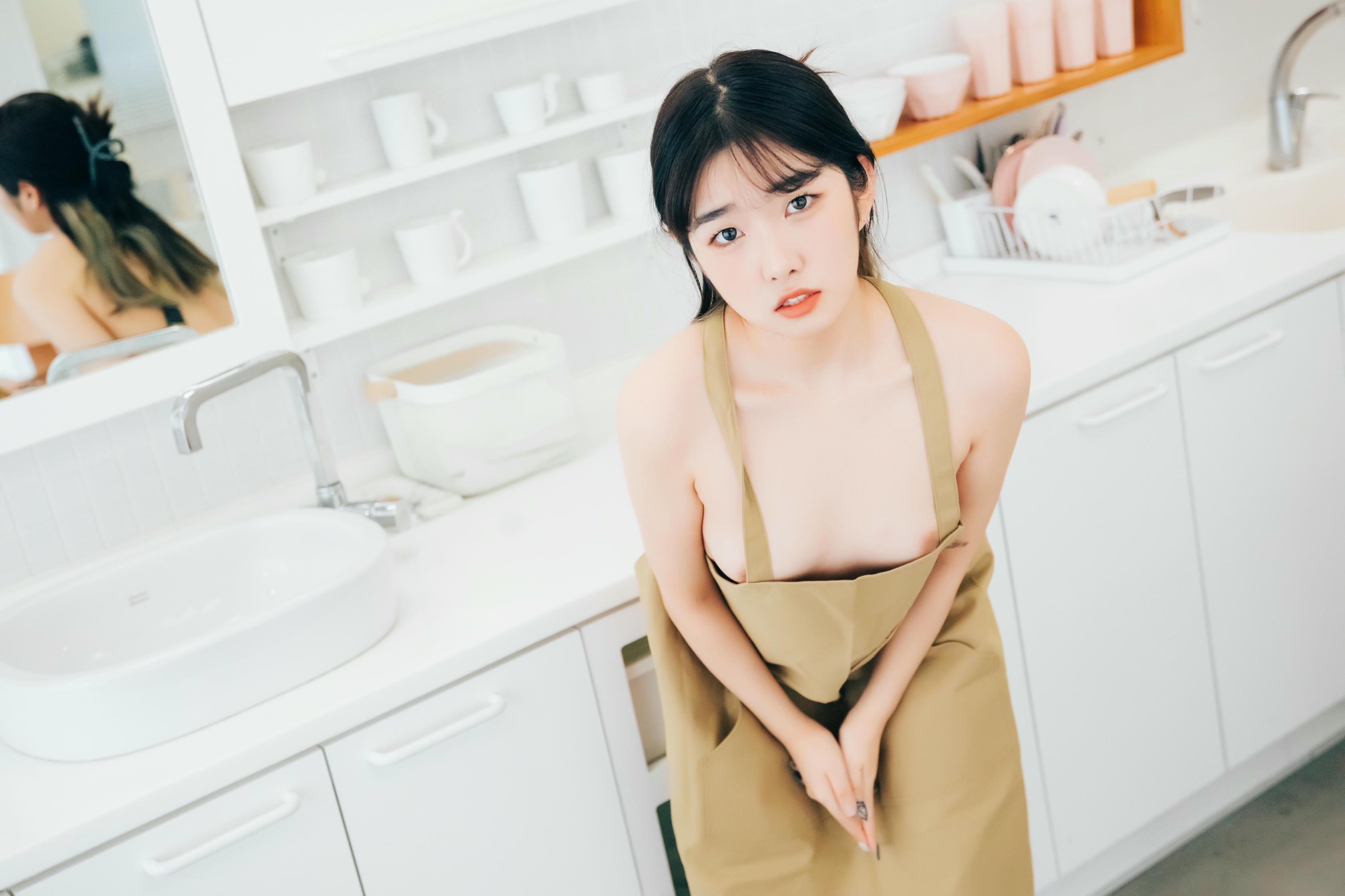 韩国美女-028_Loozy SonSon Nude Apron [111P 1.42GB]-S version_第1集
