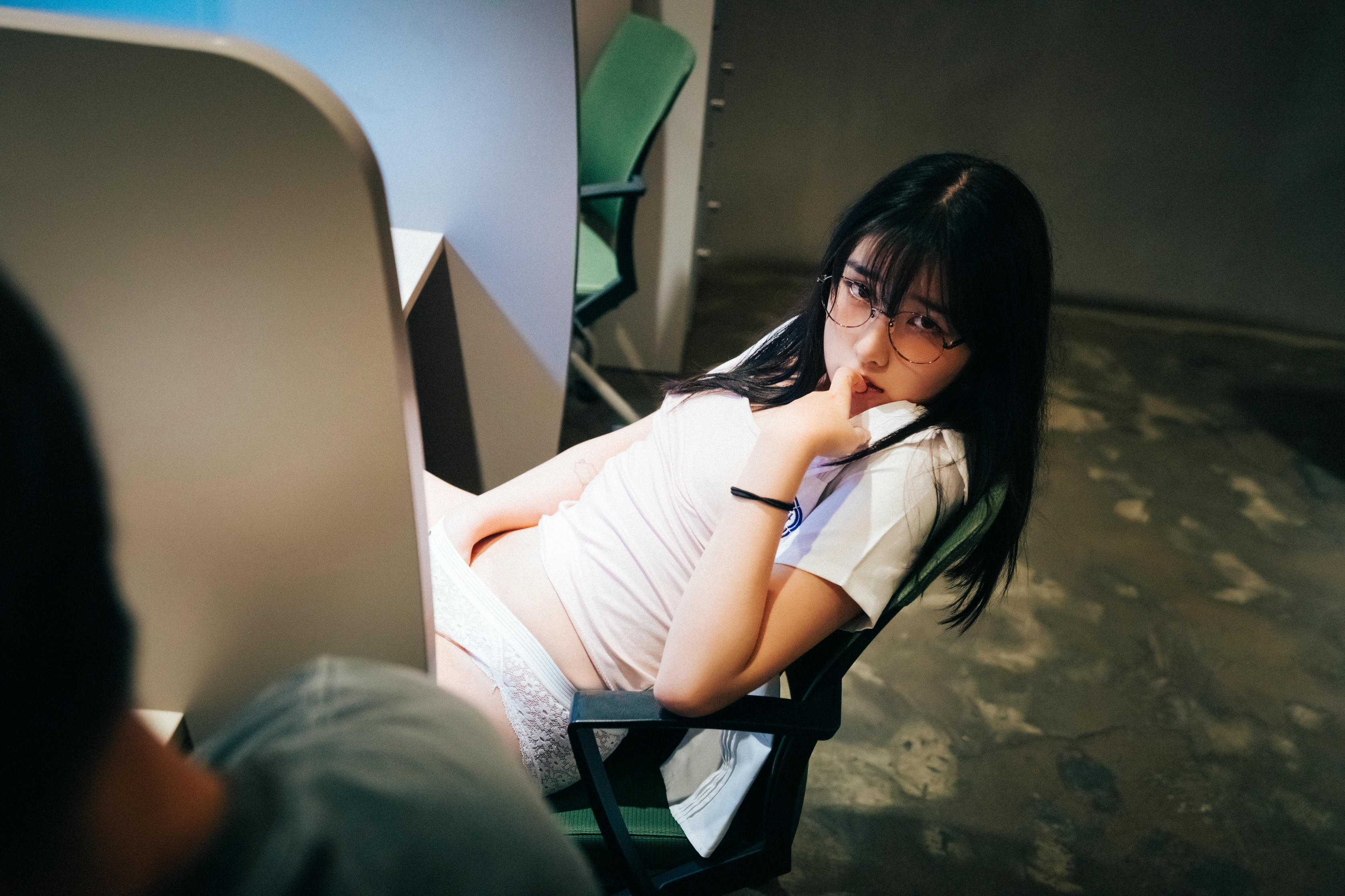 韩国美女-041_Loozy Sonson (손손) - Reading Room [137P 2.70GB]_第2集