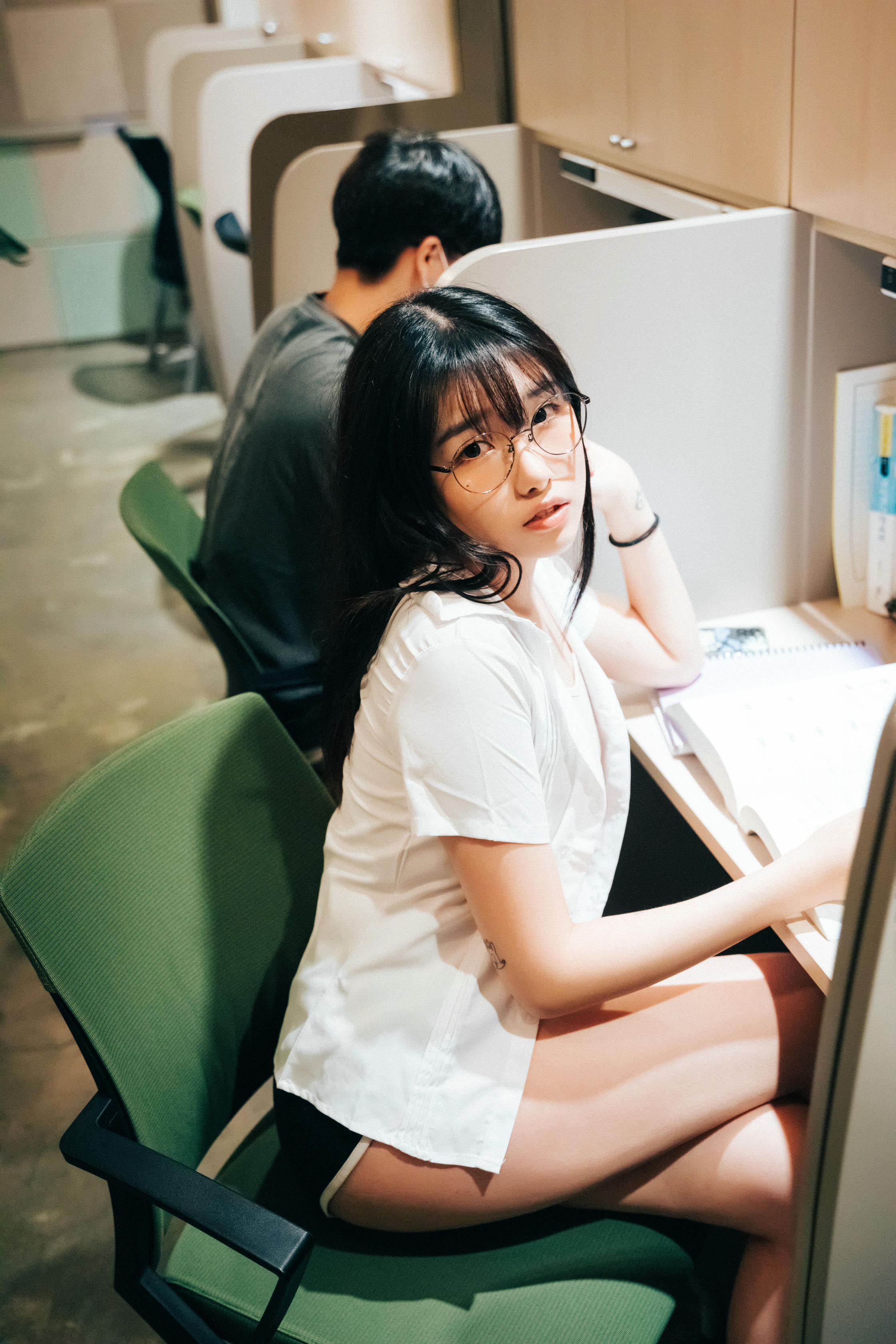 韩国美女-041_Loozy Sonson (손손) - Reading Room [137P 2.70GB]_第2集