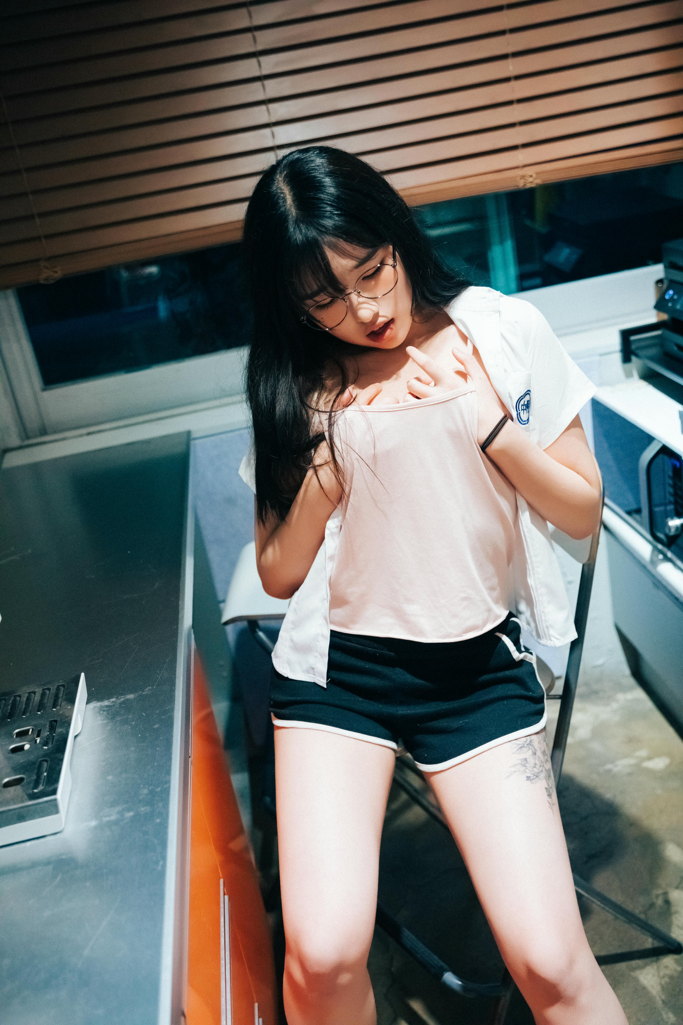 韩国美女-041_Loozy Sonson (손손) - Reading Room [137P 2.70GB]_第3集