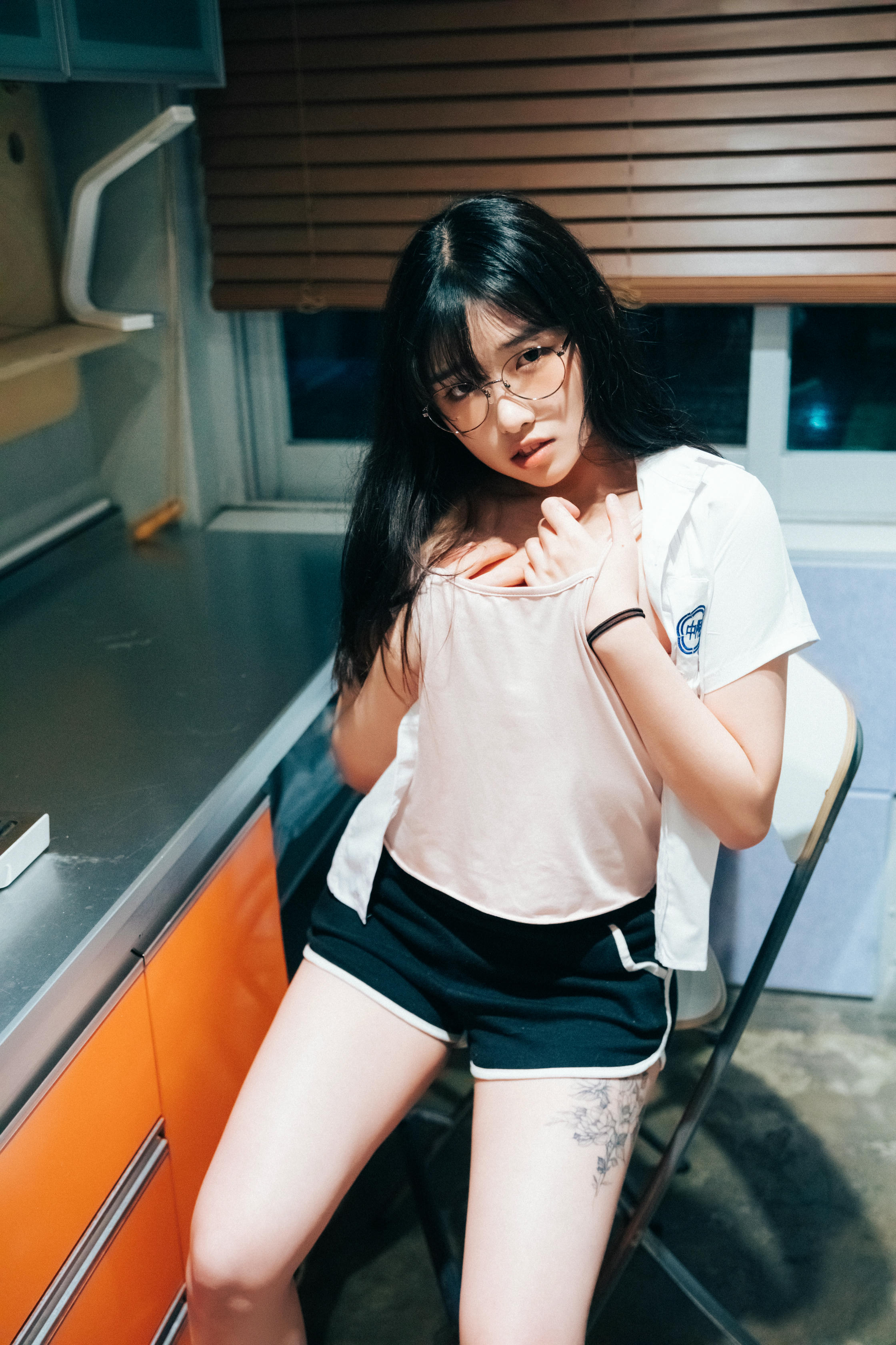 韩国美女-041_Loozy Sonson (손손) - Reading Room [137P 2.70GB]_第3集