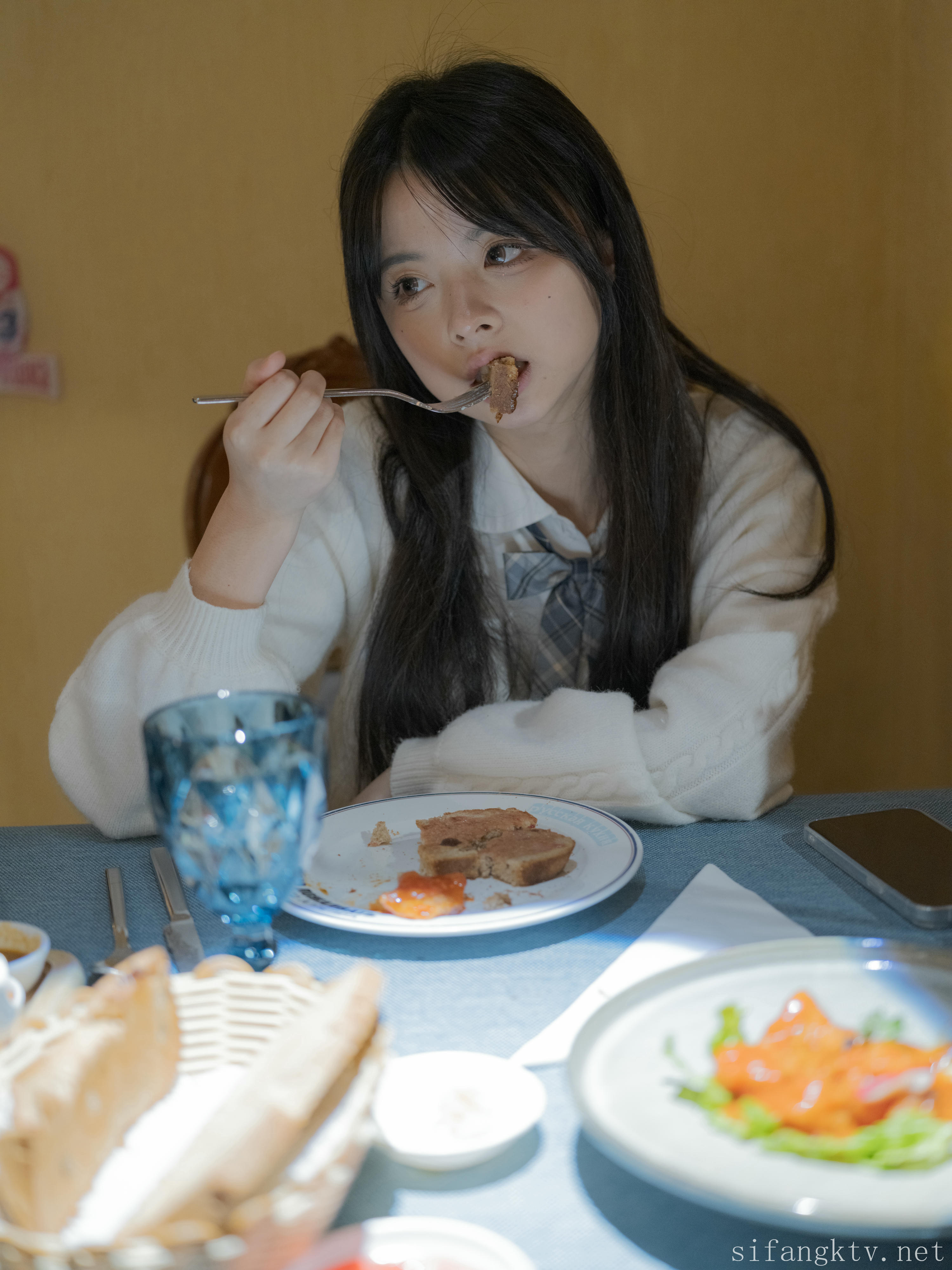 素人渔夫林书辞 NO.002 女仆束缚 [164P2V-9.84G]_第1集