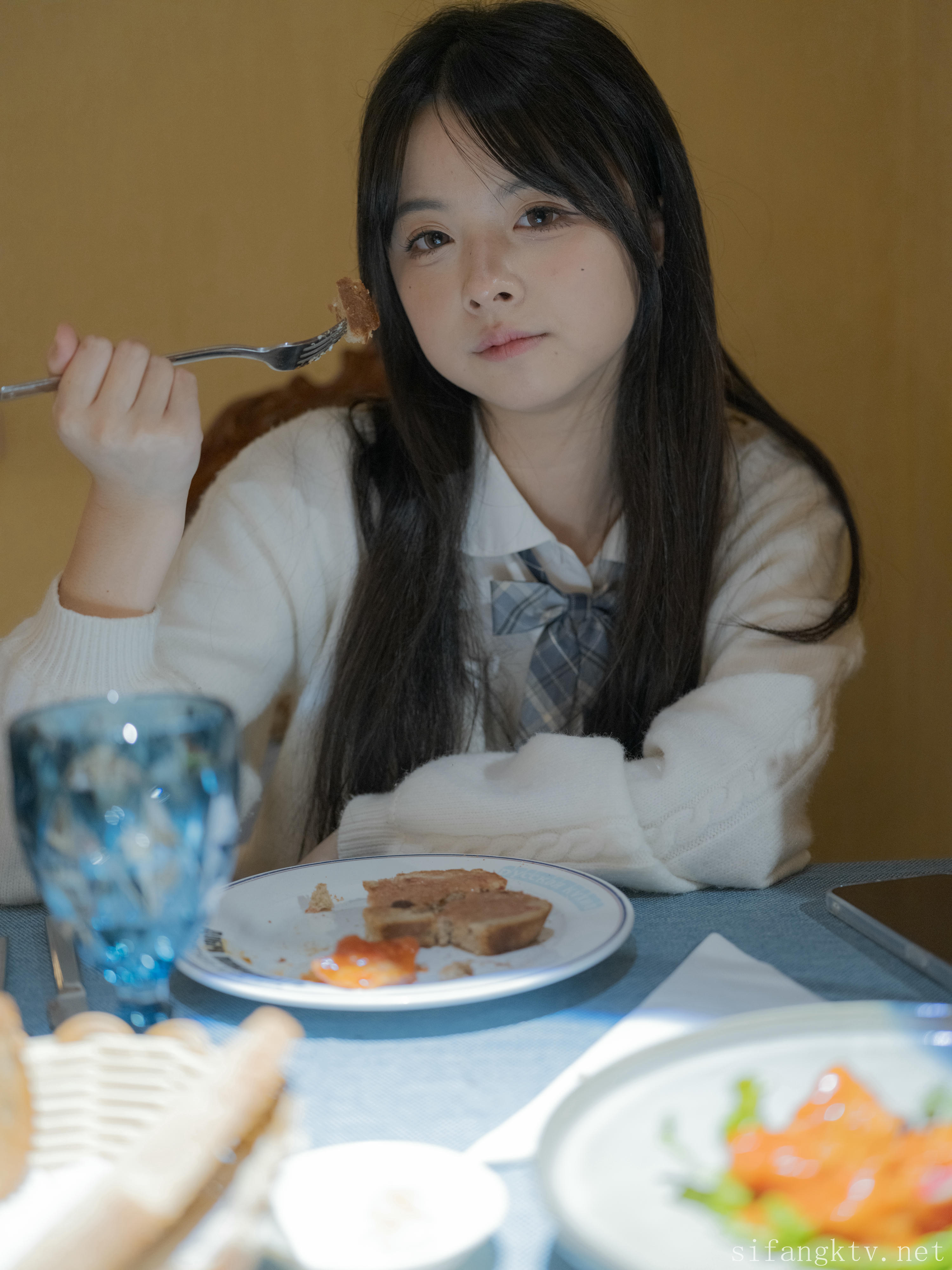 素人渔夫林书辞 NO.002 女仆束缚 [164P2V-9.84G]_第1集