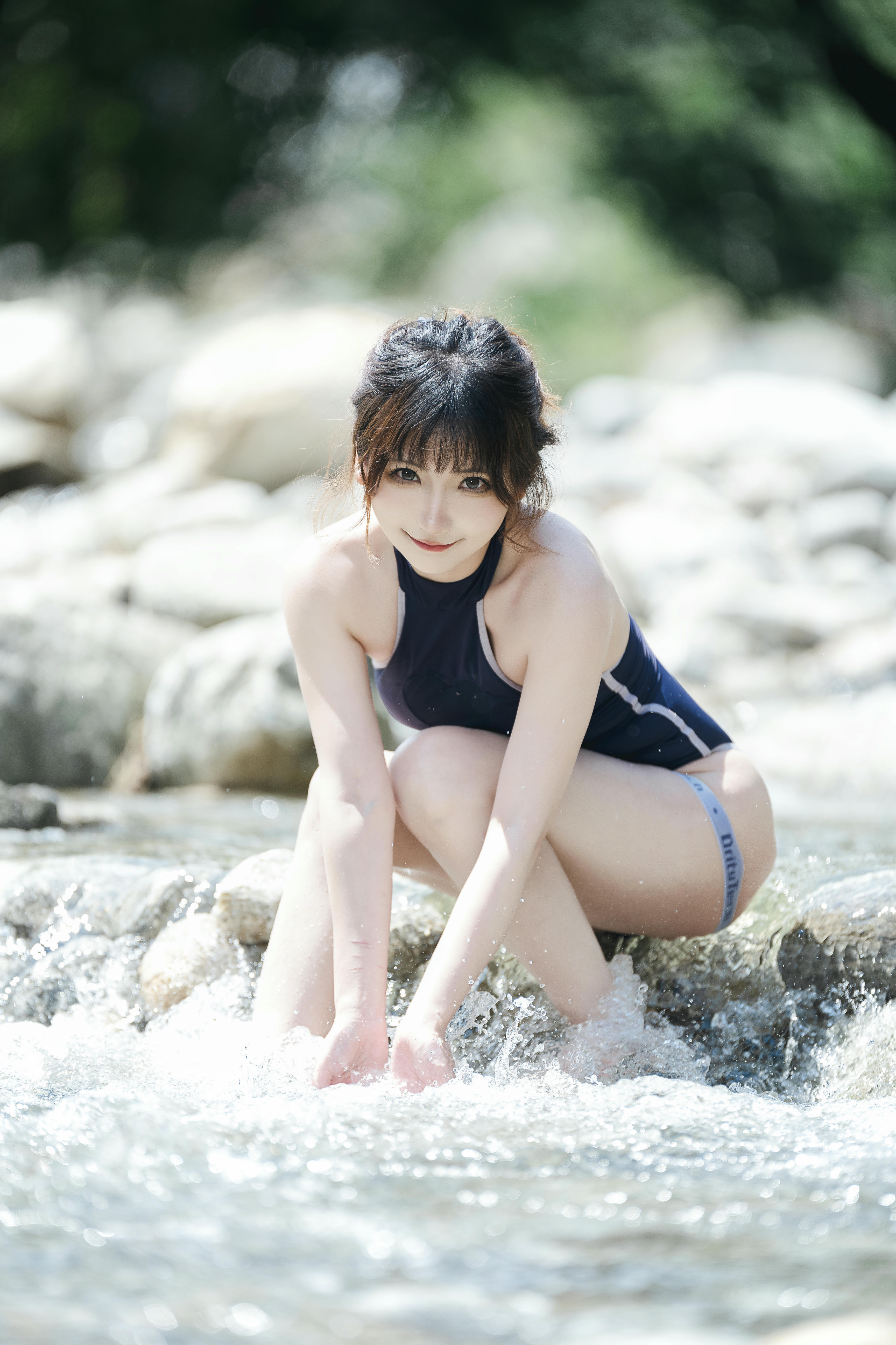 是三不是世w NO.015 小溪竞泳 [47P-2.73GB]_第1集