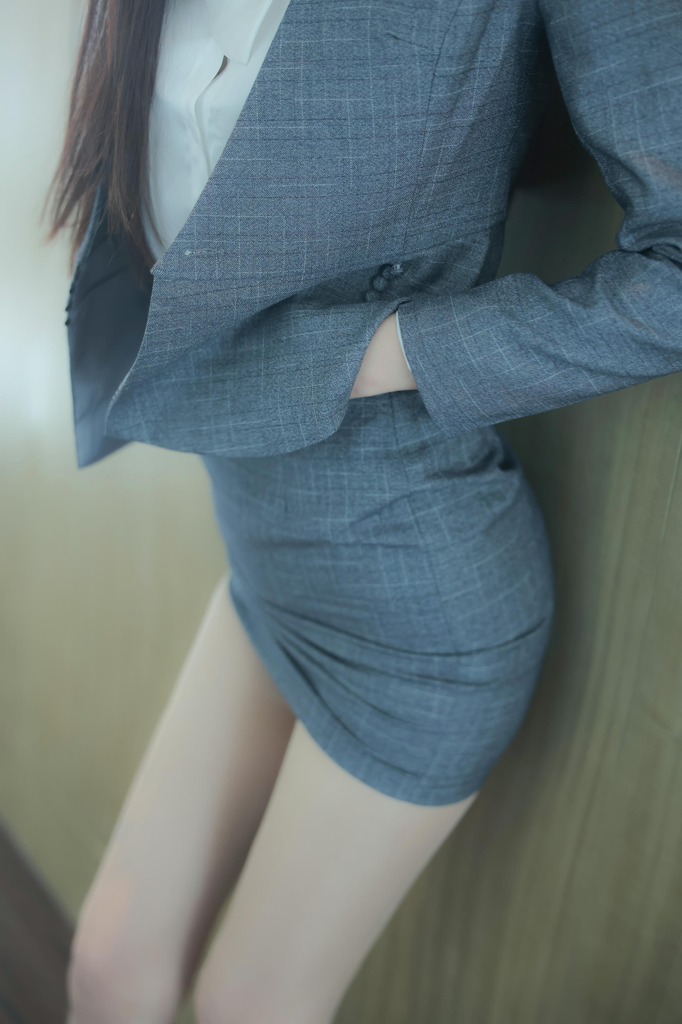 晚苏susu NO.010 内购无水印 性感职业装 [86P 1.21 GB]_第1集