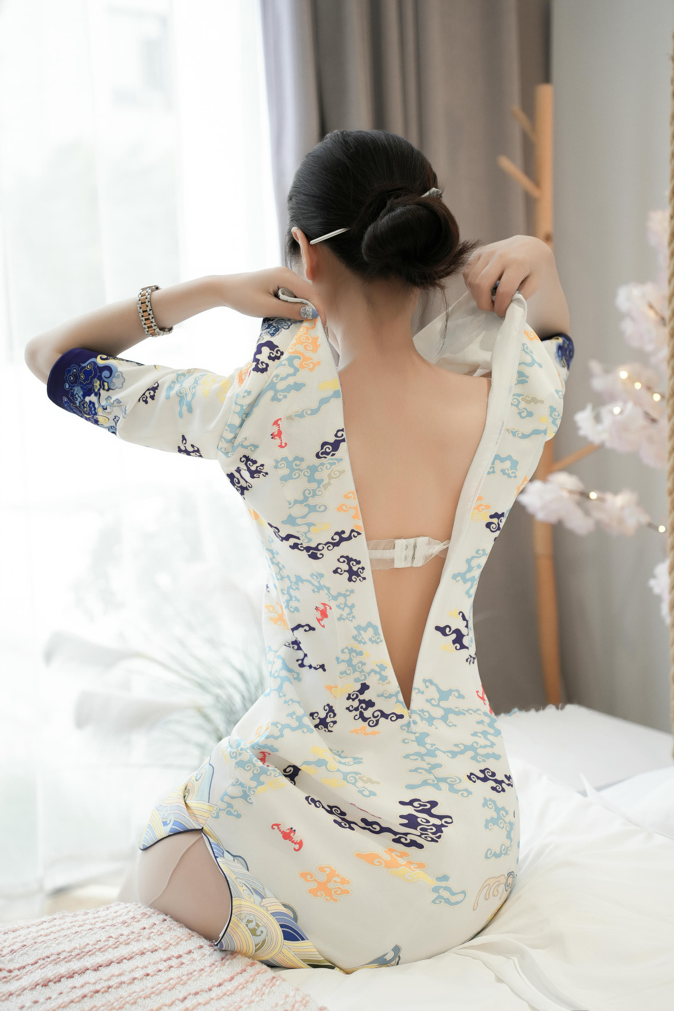 晚苏susu NO.017 &Erikaki 内购无水印 8745 空姐制服 [85P 1.47 GB]_第1集