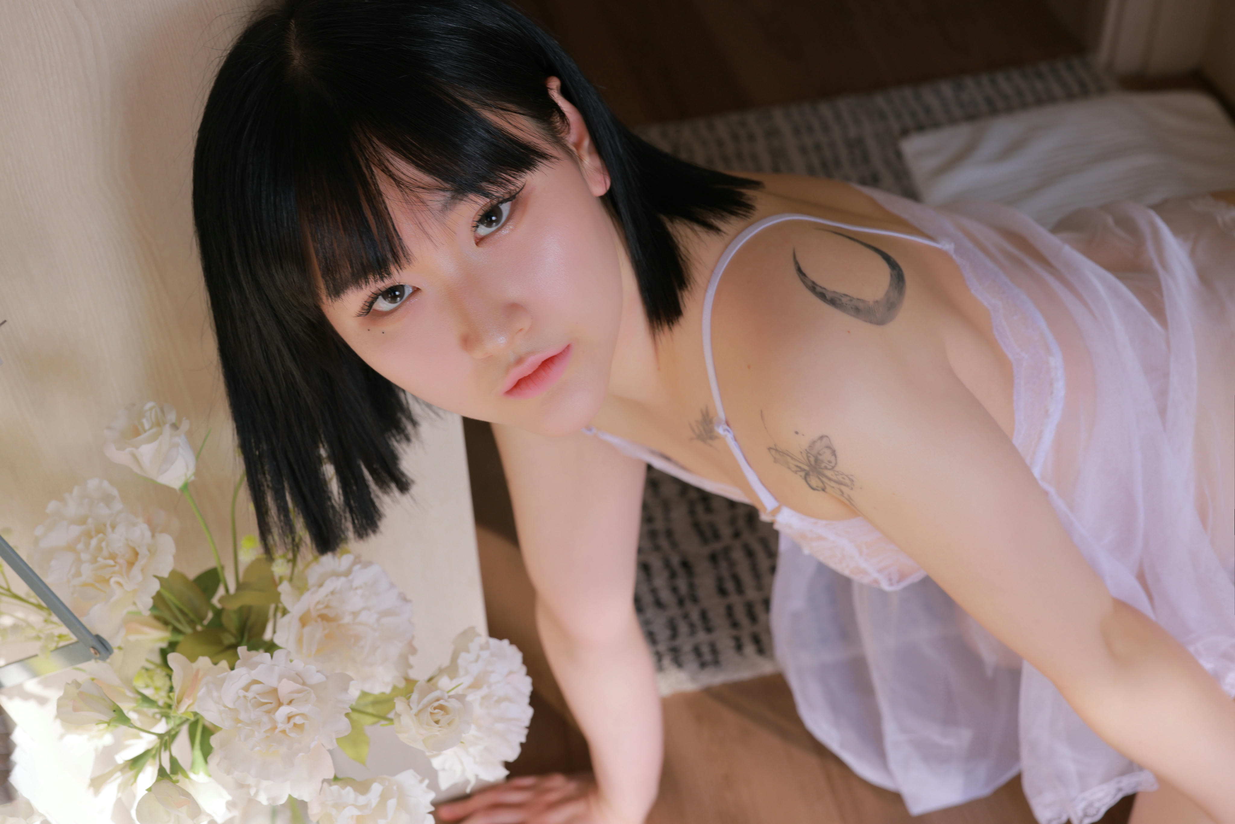 韩国写真机构-SWEETBOX NO.041 Yeonjju Vol.31 Home Alone [88P+4V／1.83GB]_第1集