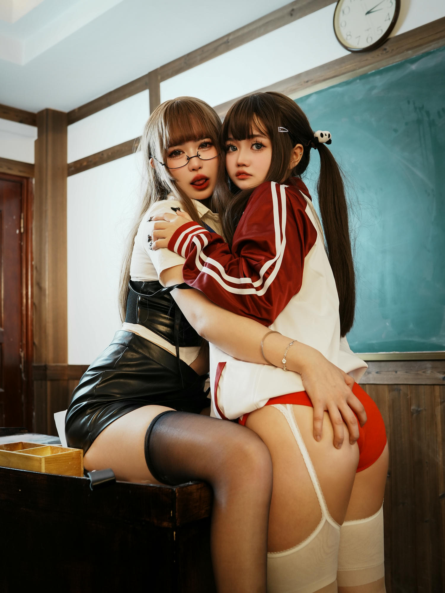 Tina很妖孽呀 NO.018 双马尾学生与老师 [41P1V-748MB]_第2集