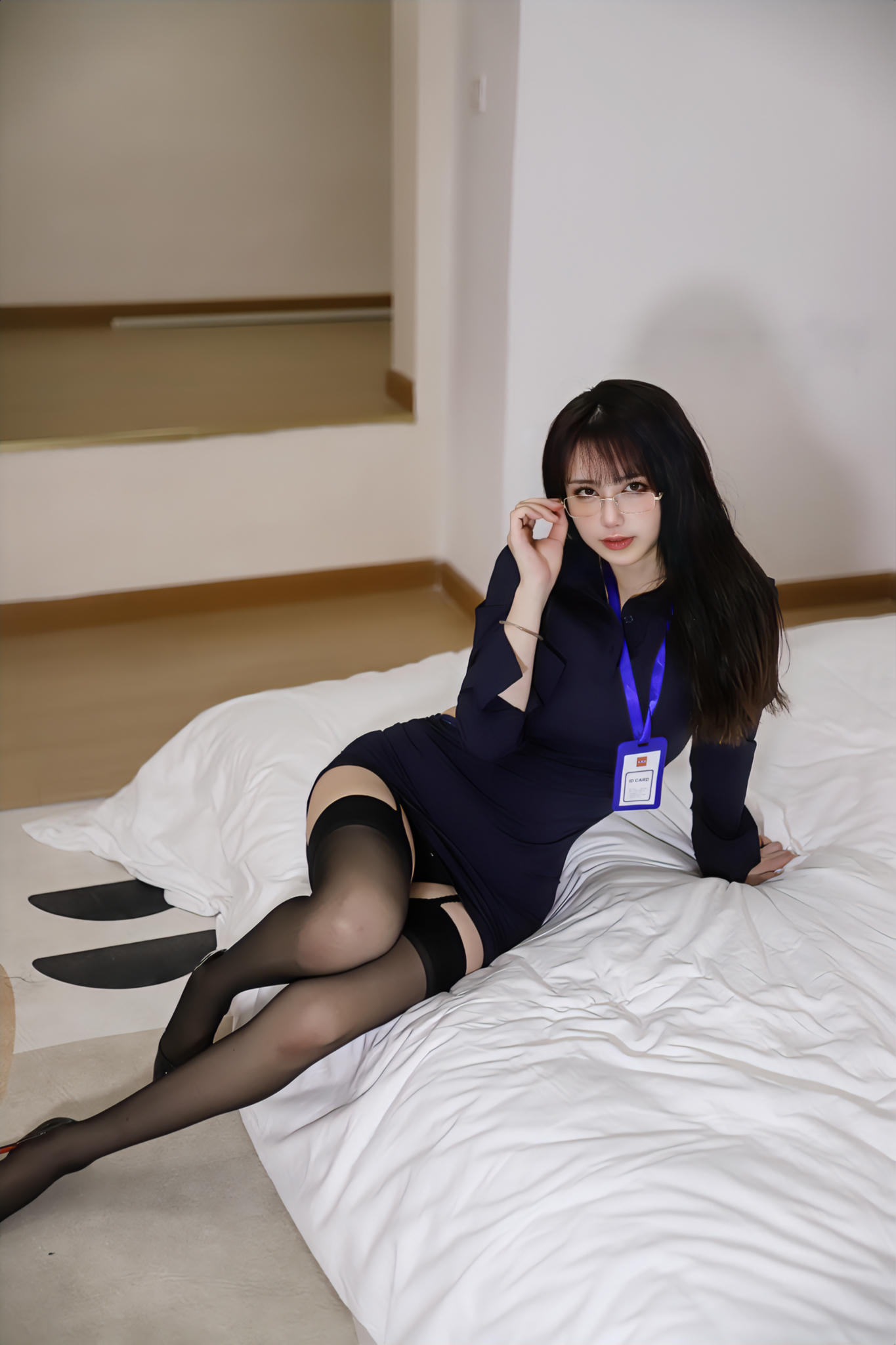 Tina很妖孽呀 NO.019 职业装秘书 [46P 398MB]_第1集