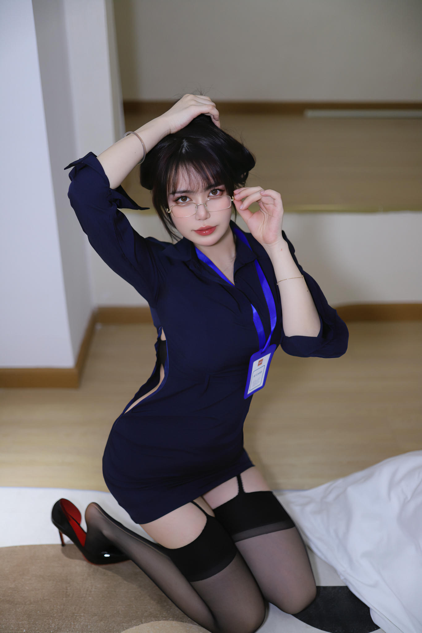 Tina很妖孽呀 NO.019 职业装秘书 [46P 398MB]_第1集