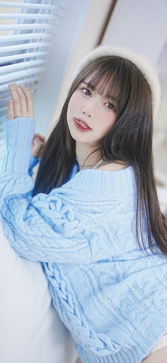 Tina很妖孽呀 NO.027 蓝色秋冬毛衣 [27P-168MB]_第2集