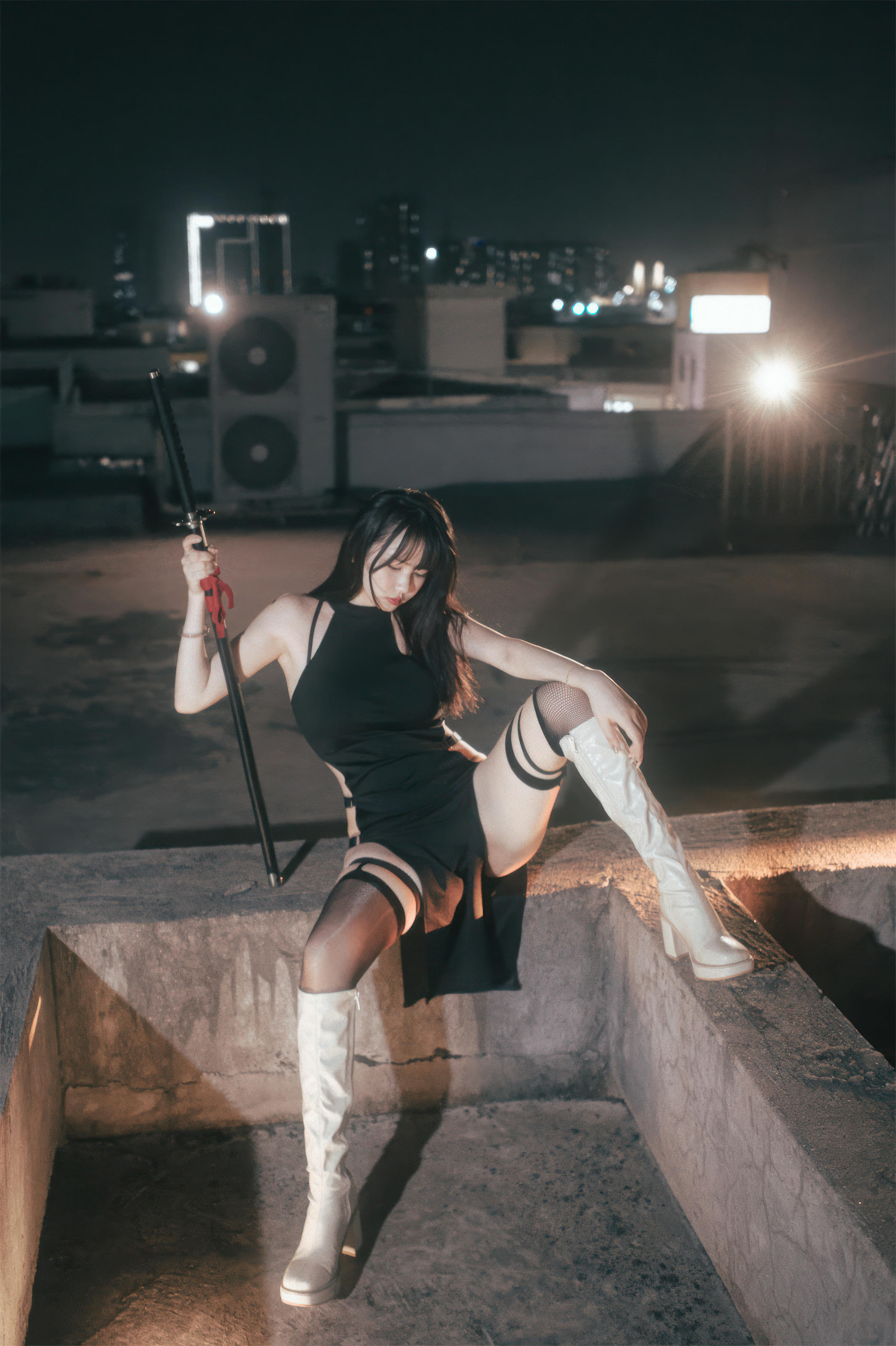 Tina很妖孽呀 NO.029 战斗服旗袍 [32P-283M]_第1集