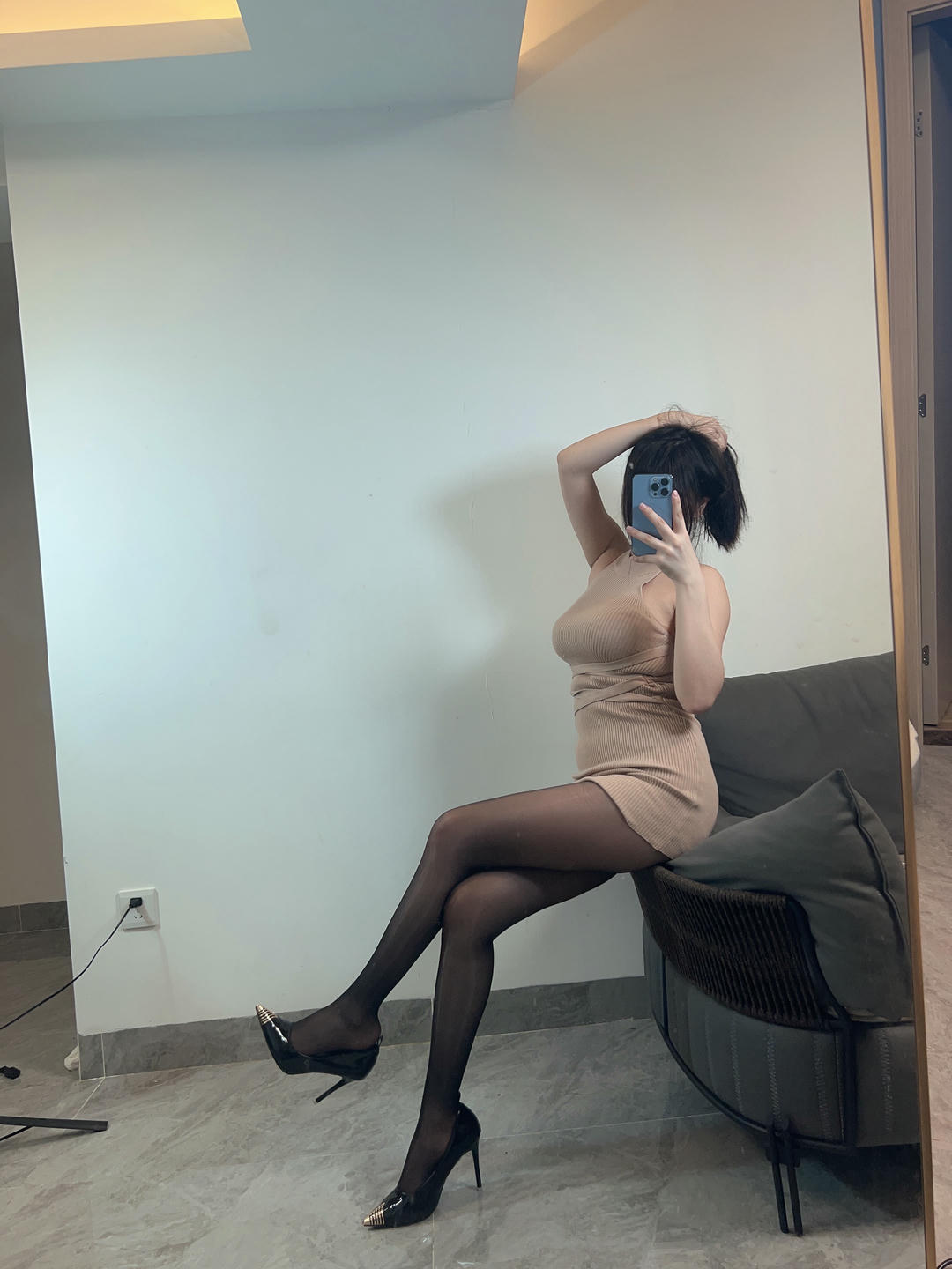 Tina很妖孽呀 NO.034 黑丝足控[26P2V 76M]_第1集