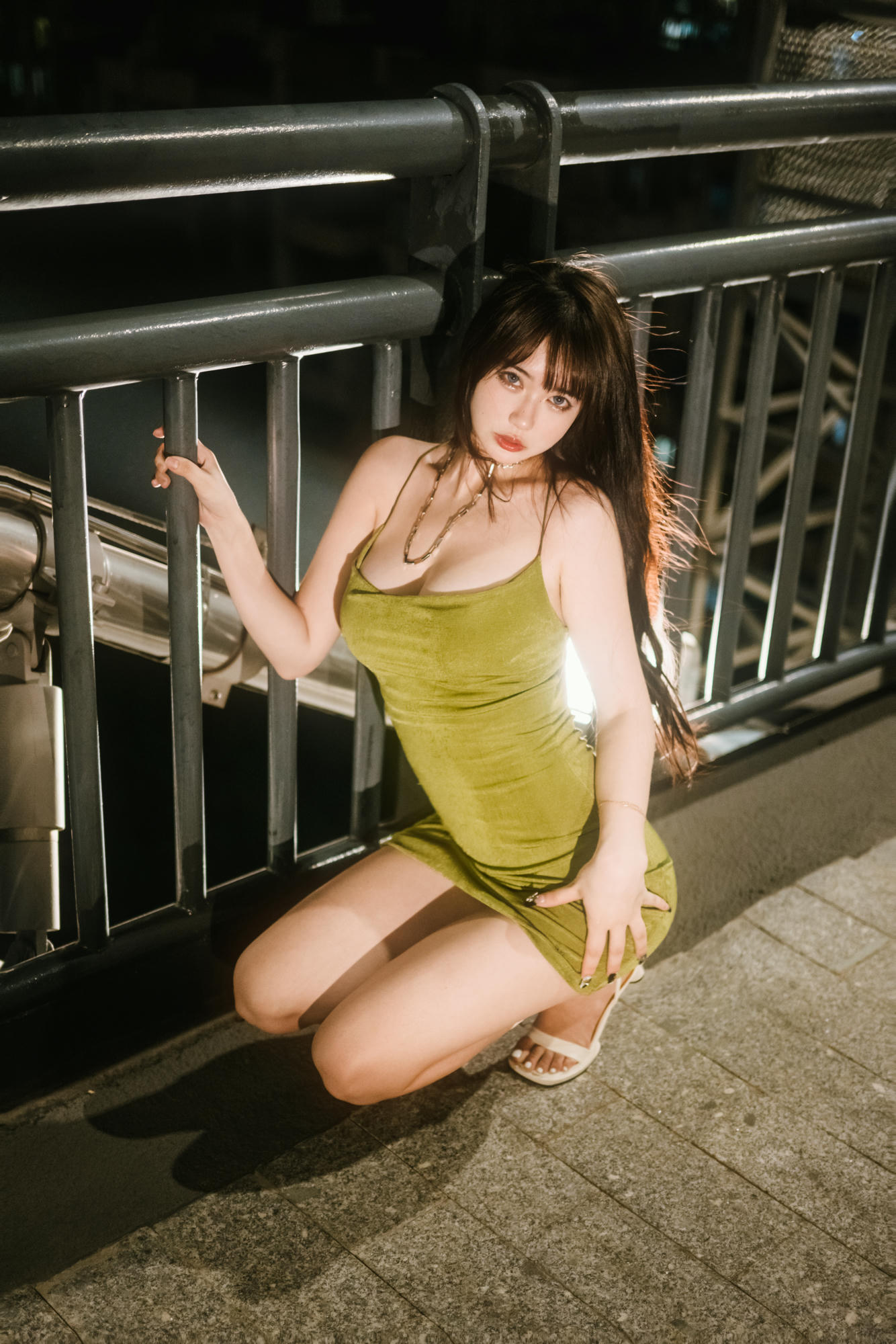 Tina很妖孽呀 NO.007 绿色连衣裙 [35P-208MB]_第1集