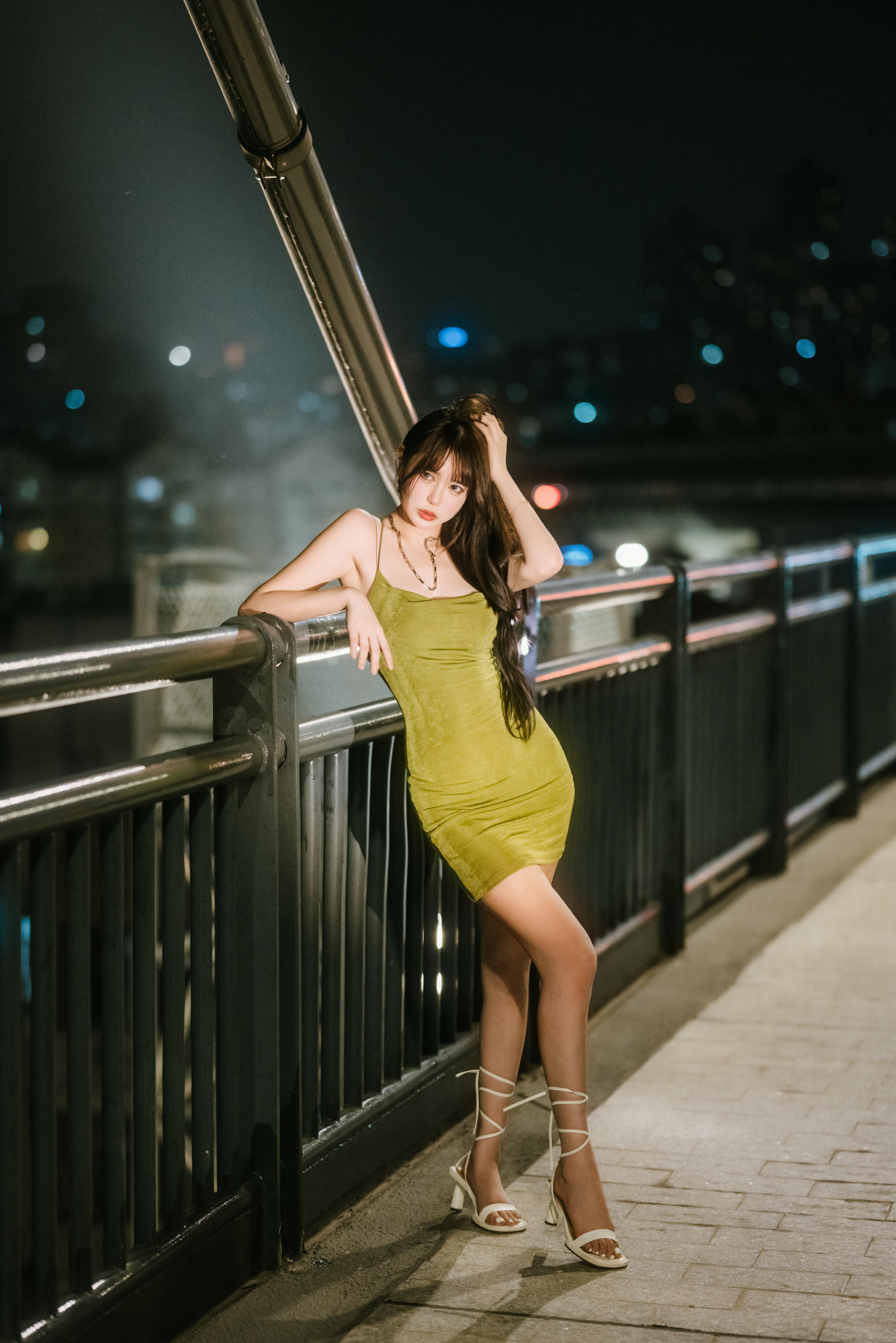 Tina很妖孽呀 NO.007 绿色连衣裙 [35P-208MB]_第1集