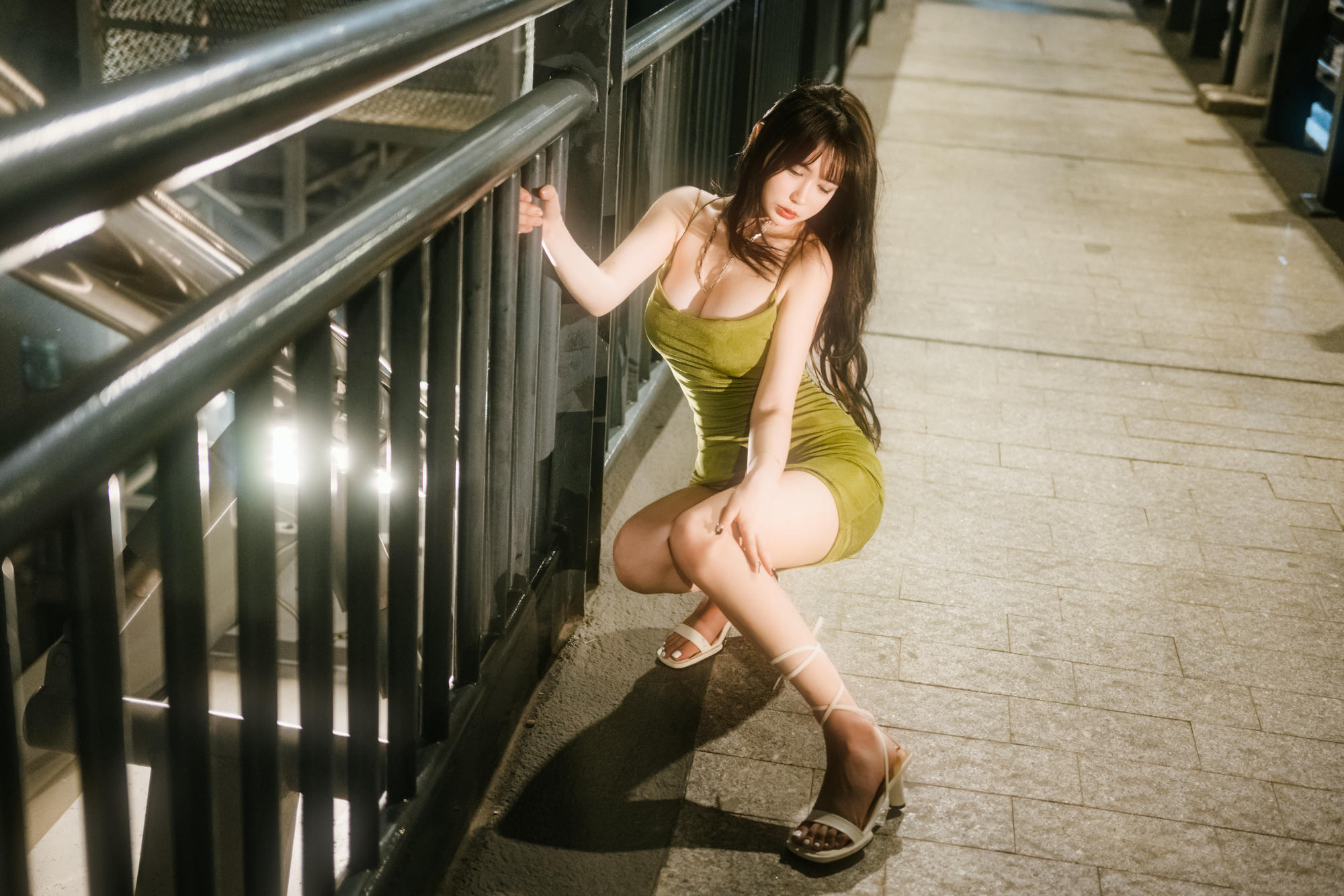 Tina很妖孽呀 NO.007 绿色连衣裙 [35P-208MB]_第2集