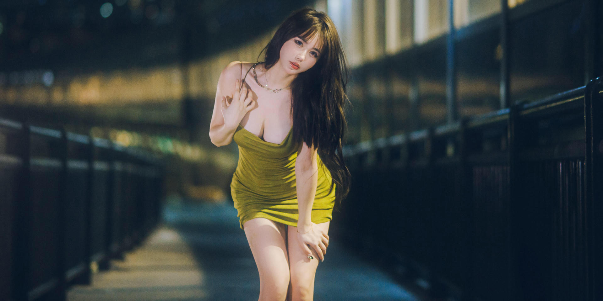 Tina很妖孽呀 NO.007 绿色连衣裙 [35P-208MB]_第2集